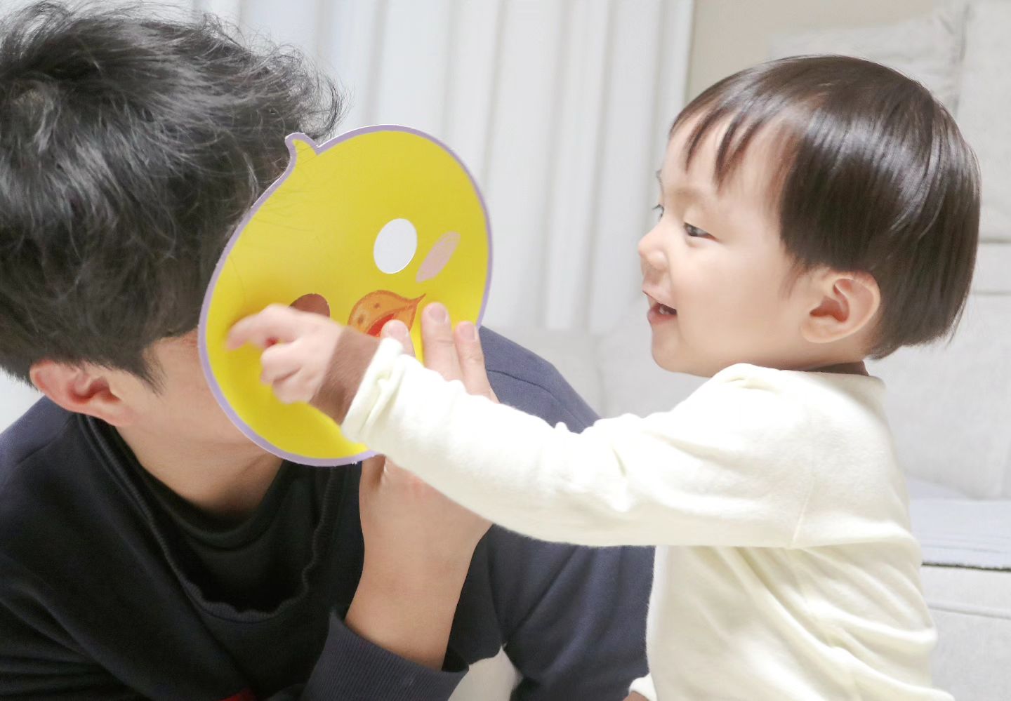2024.03.19
⠀
차니는 아빠바라기,, 질투나,,