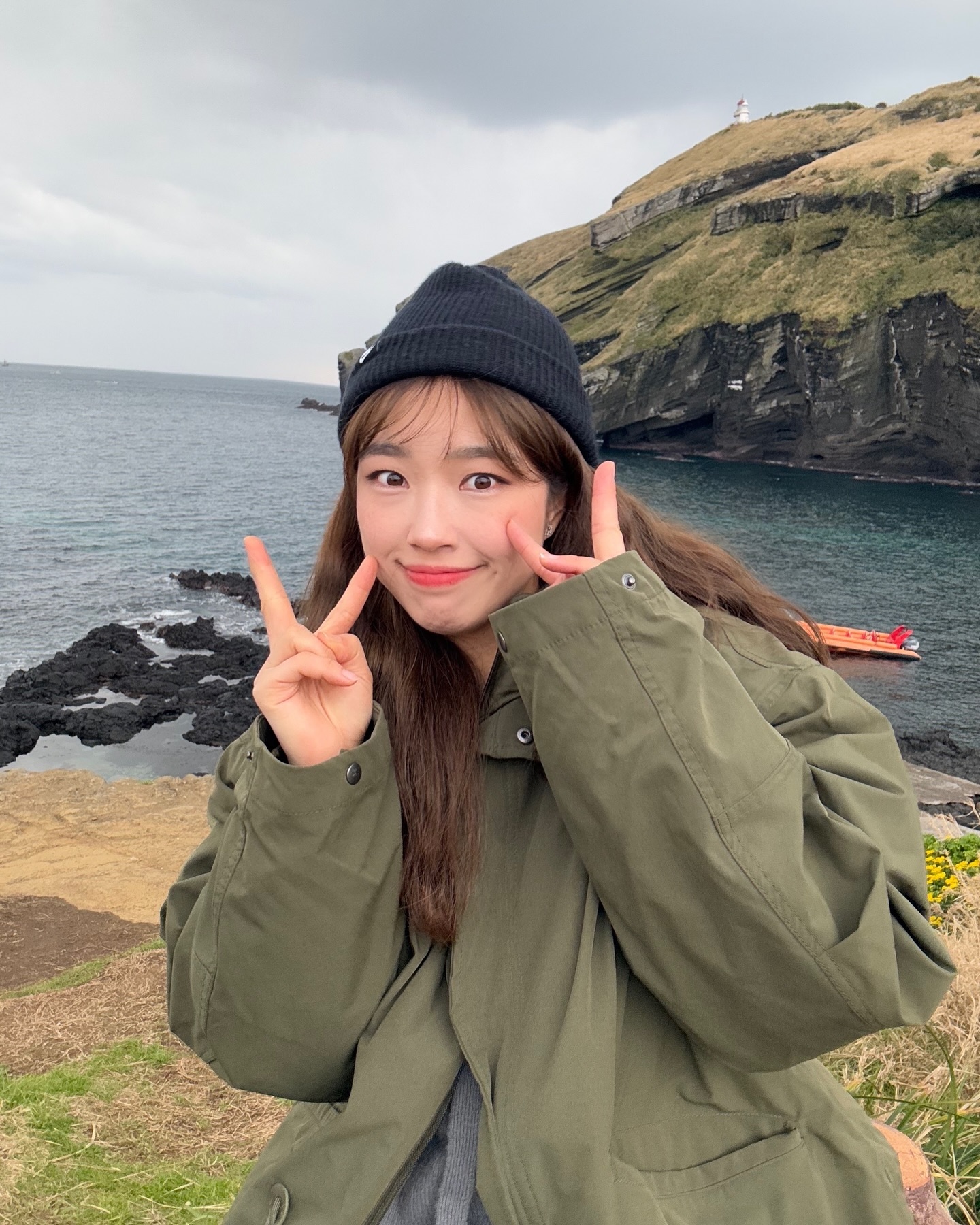 내게 언제의 나를 사랑하냐고 물으면 바로 지금🍊🧡

차냐기가 사준 야상 입고 따숩게 여행했다 !

#jeju #jejuisland #제주 #제주맛집 #제주카페 #우도 #우도맛집 #우도여행 #우도여행코스 #야상 #겨울룩 #겨울야상 #제주룩 #제주코디