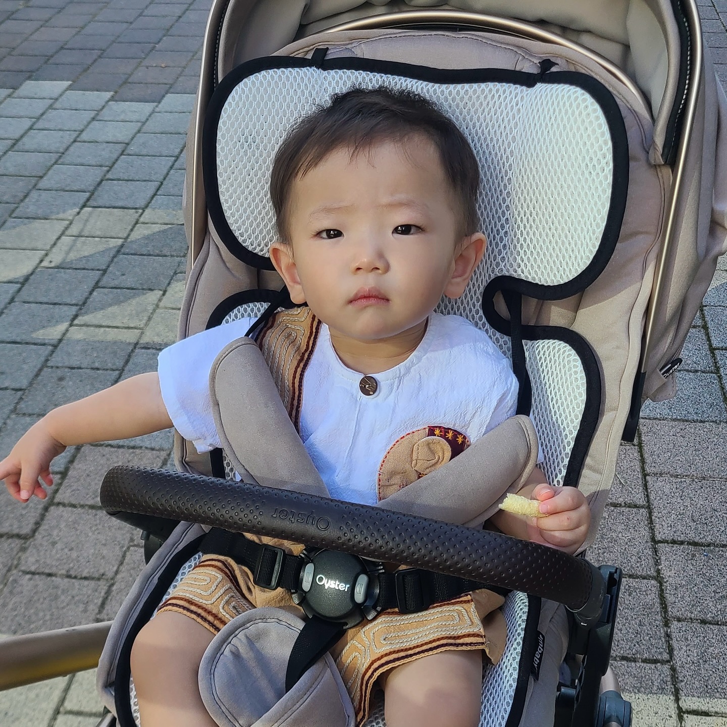 __8월,떠율이의 어린이집 생활👶🏻💖☀️

복직한지 벌써 두달
아침마다 밥먹이느라 등원 준비하느라 전쟁이지만
씩씩하게 잘 따라와주는 우리 서율이 너무 기특해.ᐟ 

그리고 등하원 도와주는 오빠 없었으면 
진짜 힘들었을 것 같다🫥 고마워 오빠.ᐟ 

우리가족 9월도 건강하고 행복하게 잘 지내보자
사랑해💖신씨들.ᐟ