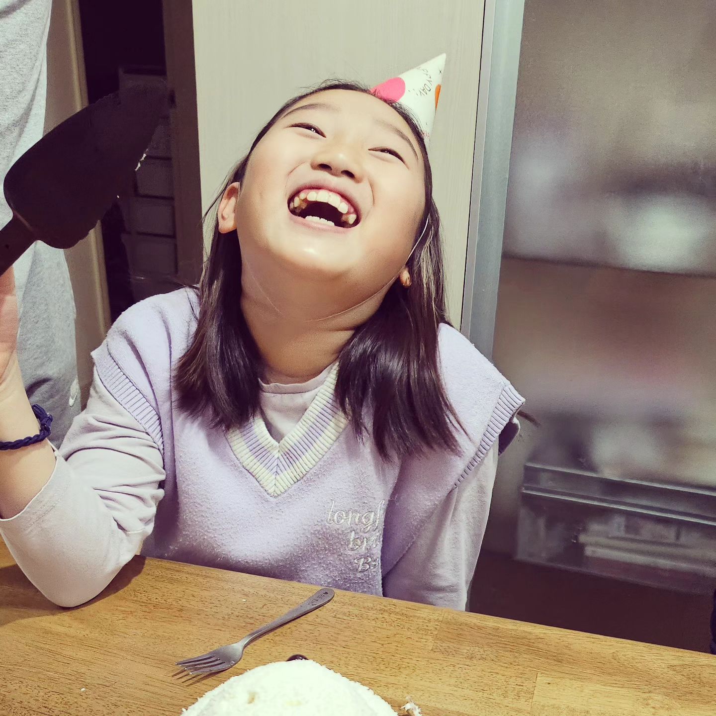 우리집 막내공주 시효생일♡
아침부터
분주한  나. ..
세상바쁘닷
아침준비
도서관책반납
출근
트레이더스쇼핑 생수부터20마너쇼핑
시효픽업  cake세곳 
시효  은행입금
롤러장
내차  휠이랑타이어교체
장본거정리  이사갈집 도배지미팅
ㅈㅓ녁먹고
집에서생파
빨래 정리
운동도안갔는데 오늘만보.. 실화냐?!?
틈틈히
고용보험센터와 끊임없는전화벨..
누가보면 억대사업가인줄
겁나
피곤하다
니ㅡ
그만
잘래
