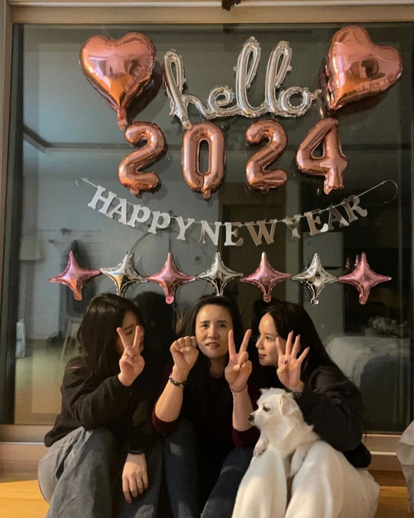 Happy new year!!🔥
24(22)년인생 제일 무서웠던 폭죽놀이
내가 벌써 스물넷이라니!!! 내가 스물넷이라니!!!!!
