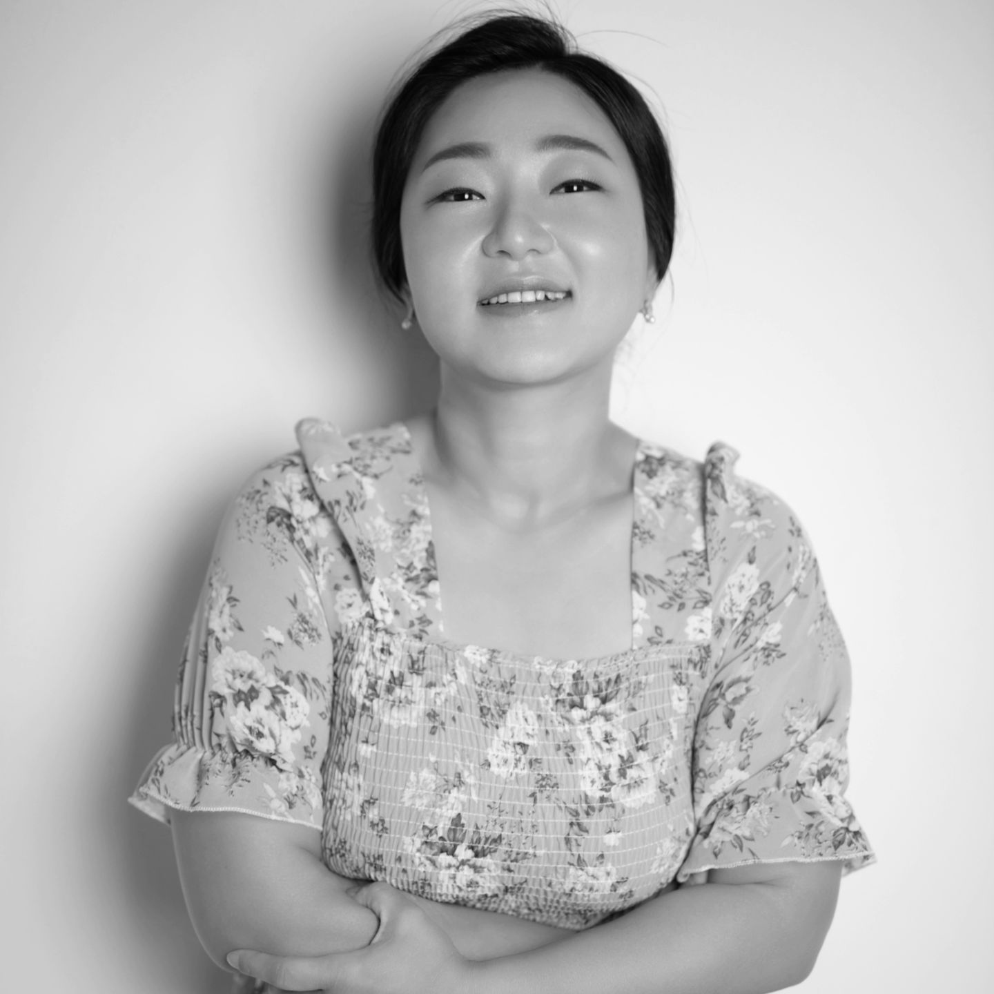 2024년 첫 배우프로필~~
웃는모습이 빠졌네^^ 
개인적으로 웃으면 눈이 사라져서
컴플렉스인데...
본의아니게 웃는 모습을
다 빼버렸네요ㅎㅎ
급하게 추가해봄^^

#배우김소랑 #가족스튜디오 #배우프로필 #30대여배우 #40대여배우