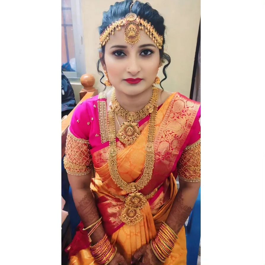 Simple muhurtham look at aura Beautique,♥️