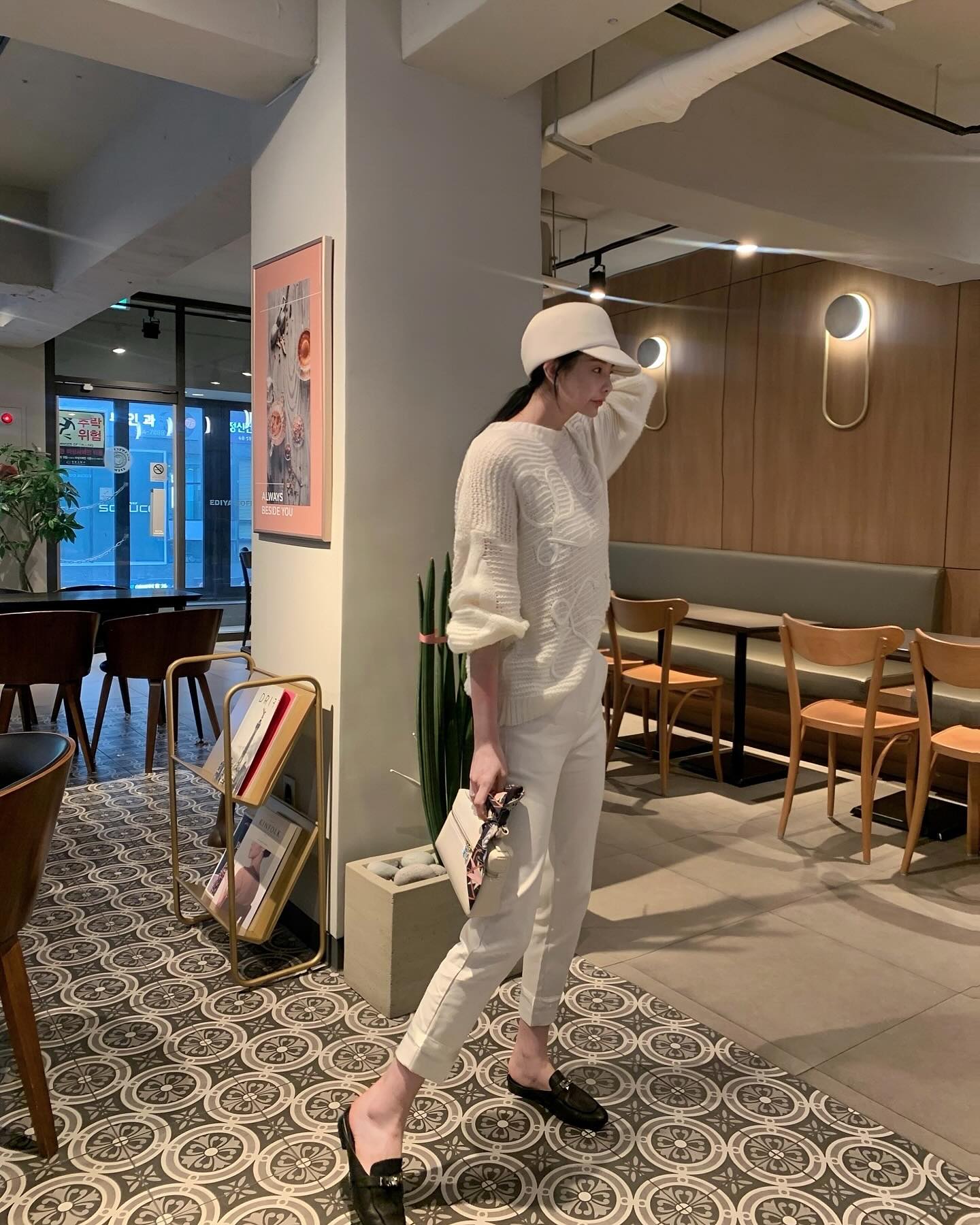 너무나 친절하시고 유쾌하셧던
사장님!  첫만남에서 수다떨고
사진찍어주시고 바쁘신와중
시간내주셔서 감사해요! 
많이알려주세요
도전해보고 노력해보며 저또한
보탬이 되어드리고싶어요💪🏻

#부지런하게 #내몸이3개였으면좋겠다