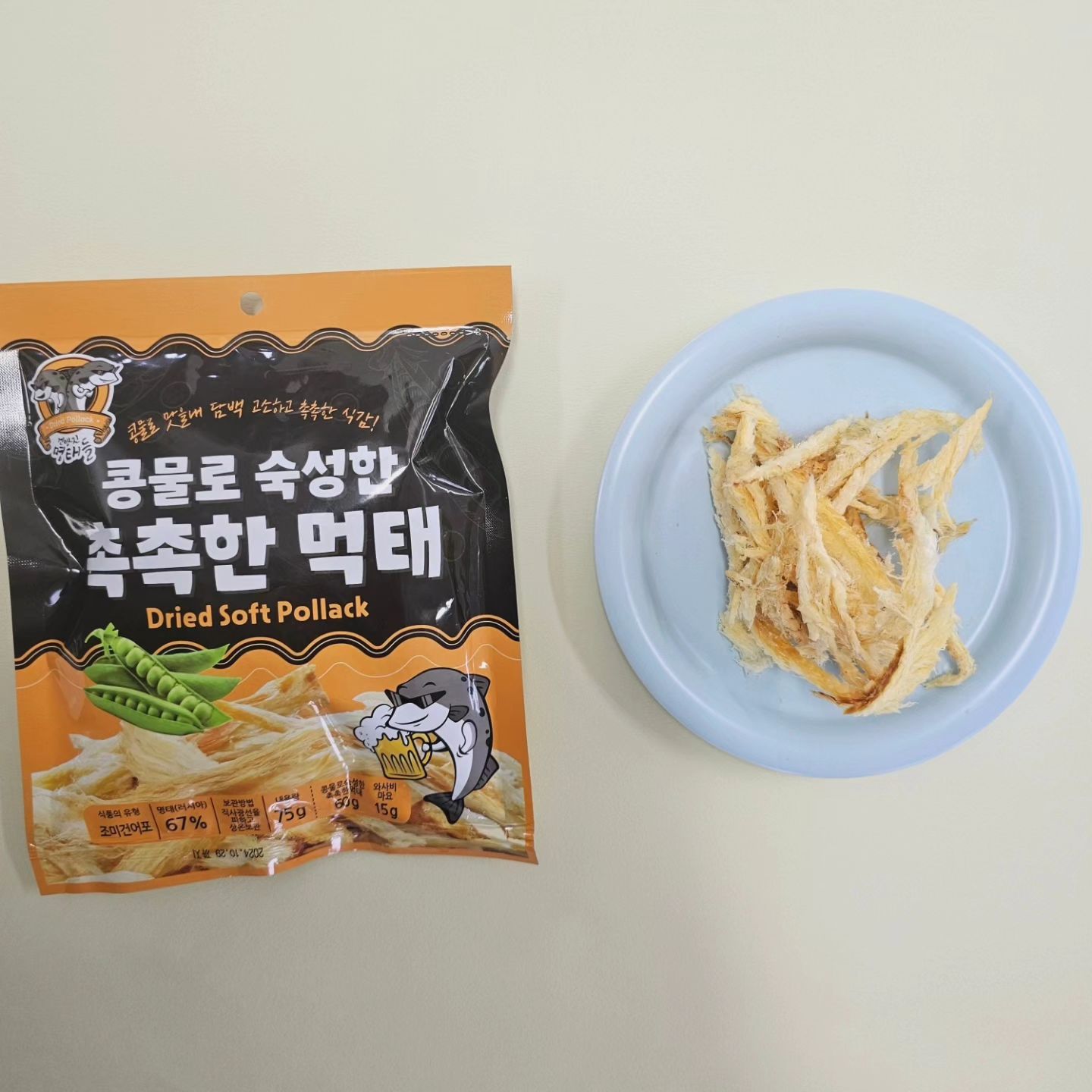 국내유일 콩물로 숙성한 먹태 👍

✅️ 특허 받은 콩물 조미 레시피와 
바삭한 먹태 콜라보레이션으로 
콩물의 유분 성질로 먹태를 촉촉하게 유지

 ✅️ 200 ℃ 직화로 로스팅한 덕분에
톡촉하게 달달하지만 은근히 씹히는 먹태의 바삭함 

✅️ 저칼로리 고단백 영양 간식으로
먹태의 단백질양은 닭가슴살의 4개 칼로리, 칼로리 스트레스 ❌️

✅️ 촉촉한 먹태와 와사비마요면 금상첨화
와사비마요 소스가(15g) 안에 들어 있어서
기호에 따라 처양고추를 더 썰어 넣어 먹으면 취향저격 🙆

와사비마요 외에 
칠리소스, 머스타드 다양한 소스와도 잘 어울려요

✅️ 언제 어디서나 간편하게 옥상 테라스랑 노포 그리고 캠핑 감성을 느낄 수 있는 그맛으로
맥주 단짝친구, 촉촉한 먹태 🥰

✅️ 전자레인지 1분 / 에어프라리어 2분(180도에서) 이면 더욱 더 바삭하게 즐기실수 있는 꿀맛 먹태

✅️ 한번 맛보면 자꾸만 손이가는
촉촉한 먹태, 달달하고 고소한 중독성의 감칠맛💜

❇️ 꿀맛의 먹태 직접 만나보세요
https://smartstore.naver.com/gunbangjin/products/5514274608

-
-
#건방진명태들 #먹태 #촉촉한먹태 #디에스홈푸드 #술안주 #맥주안주 #간식 #야식 #마른안주