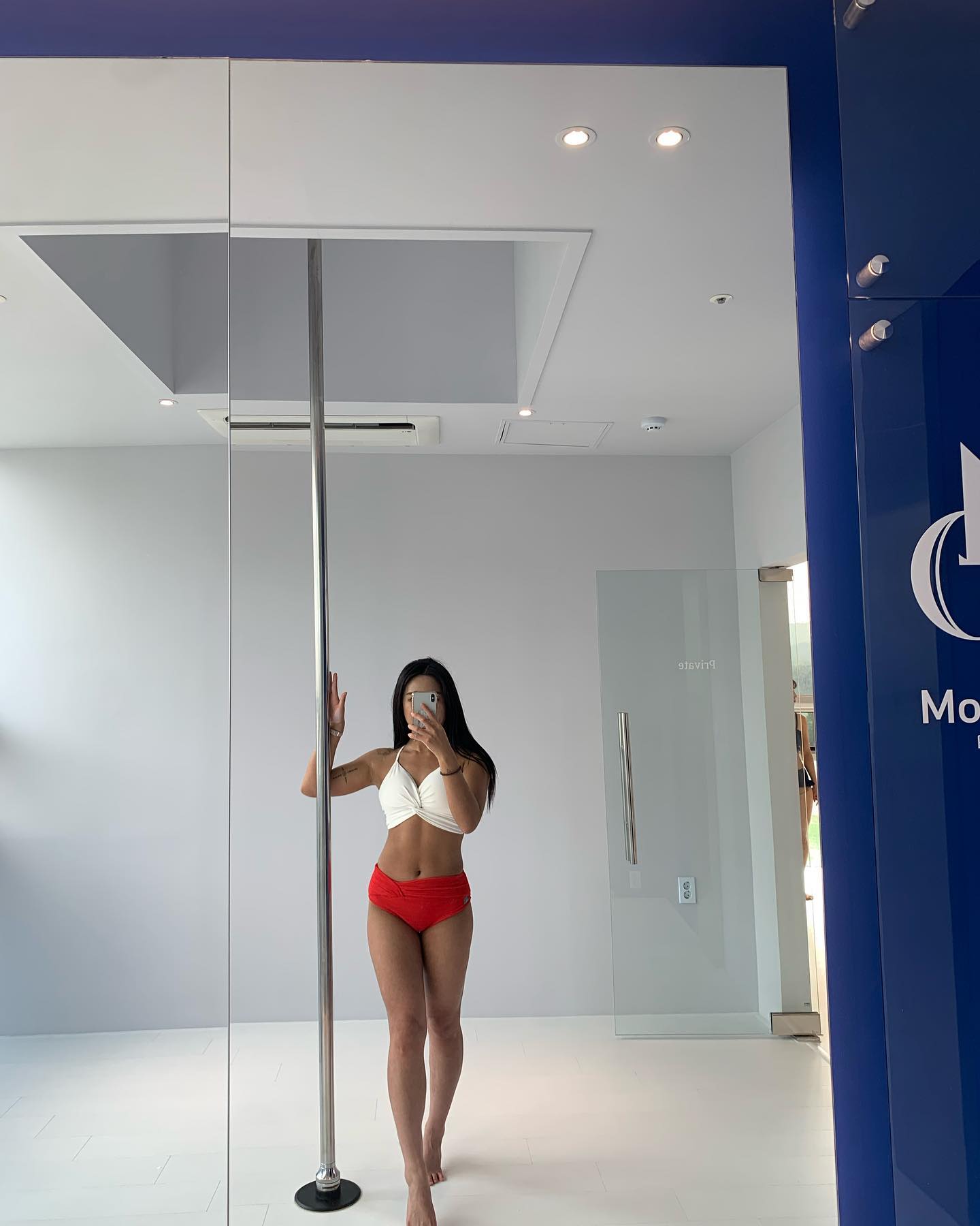 .
혜리쌤이 선물해준 폴웨어🫶
💘 pole_riri 
.
양주 moimeme_pole  넘 이쁜곳✨