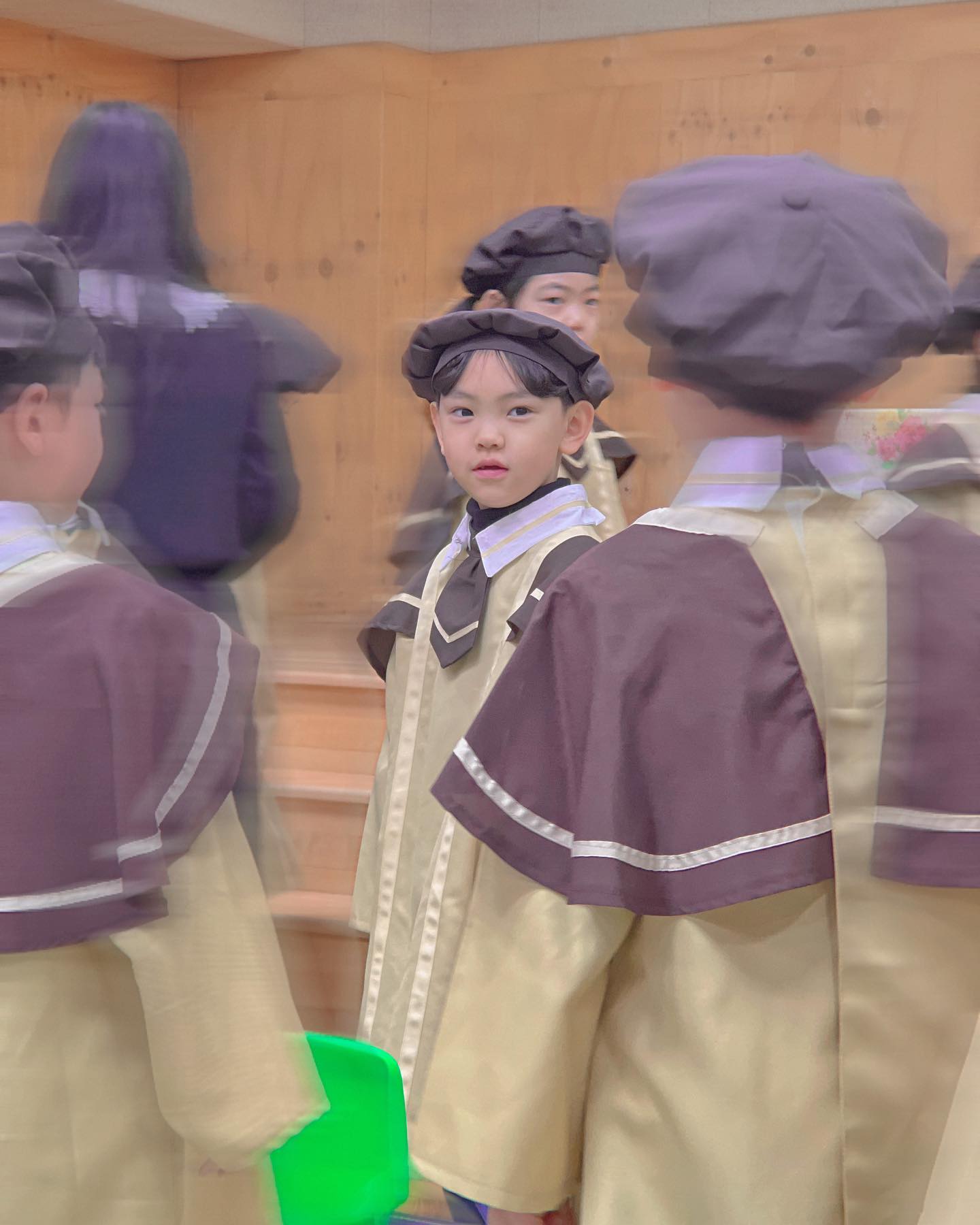 ღ 

눈물의 졸업식 👨🏻‍🎓💐
이제 초등학핵교다아아아이잉 😫

.
.
.
#졸업식 #유치원졸업식 #예비초등