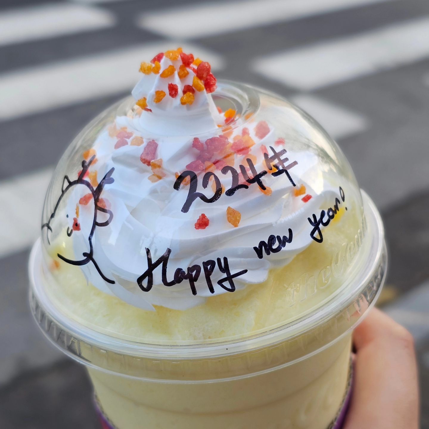 Happy New Year 🐲

다이소 쇼핑으로 맞이한 새해
조금씩 비워내고 있는 중
비우고 정리해서 새해 소망 이루자!

그리고 첫 해외여행 가즈아

#새해소망 #해피뉴이어 #비워내기 #단정한집