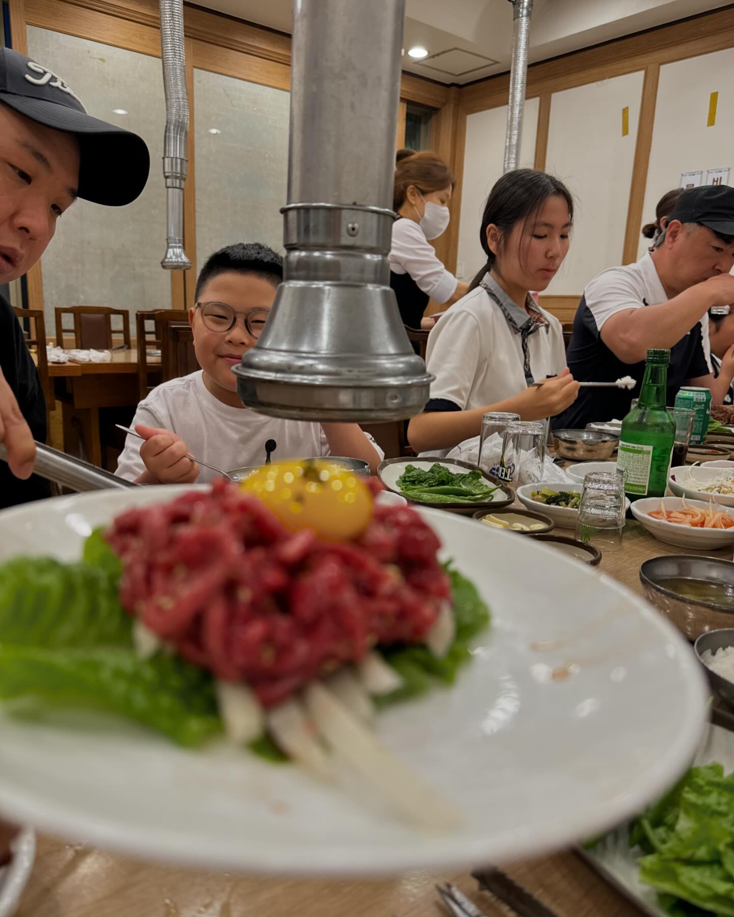 어버이날 세번째 조카한테 초대장 받고 늘봄으로 
우리혀누가 제일 좋아하는 늘봄 
늘봄을 배신하면 안된다는 귀야운 아들 🫶

우리 교민이 삼초니 용돈주시는 #예절샷 📸 ㅋㅋ 

#감사합니다 #늘봄 #늘봄소고기 #어버이날 #친정식구들과