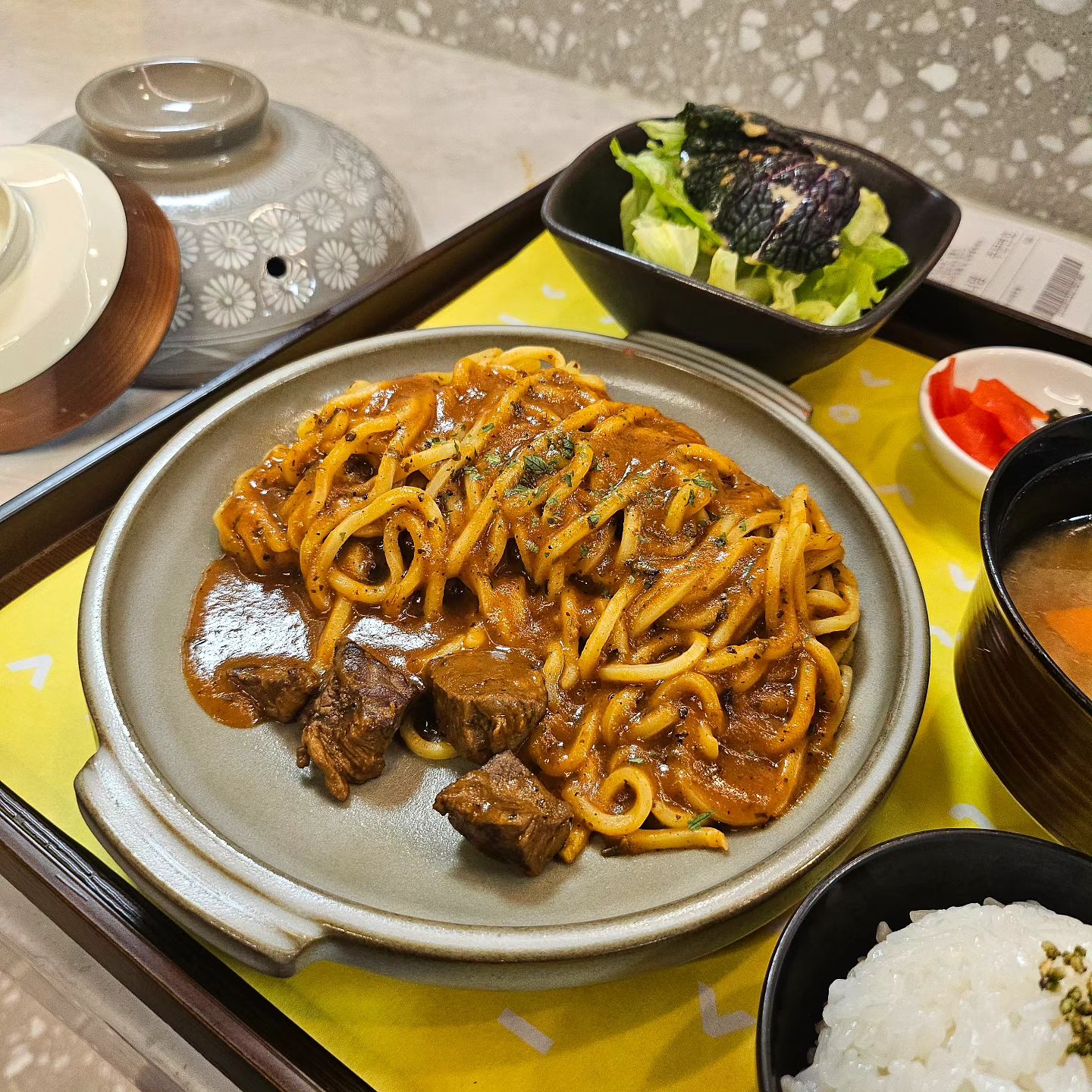 카레덕후는 어디서나 카레 생각뿐... 츄릅☆

#한우카레 #카레덕후 #카레우동 #맛점 #점메추 #curry #happylunch #kfood