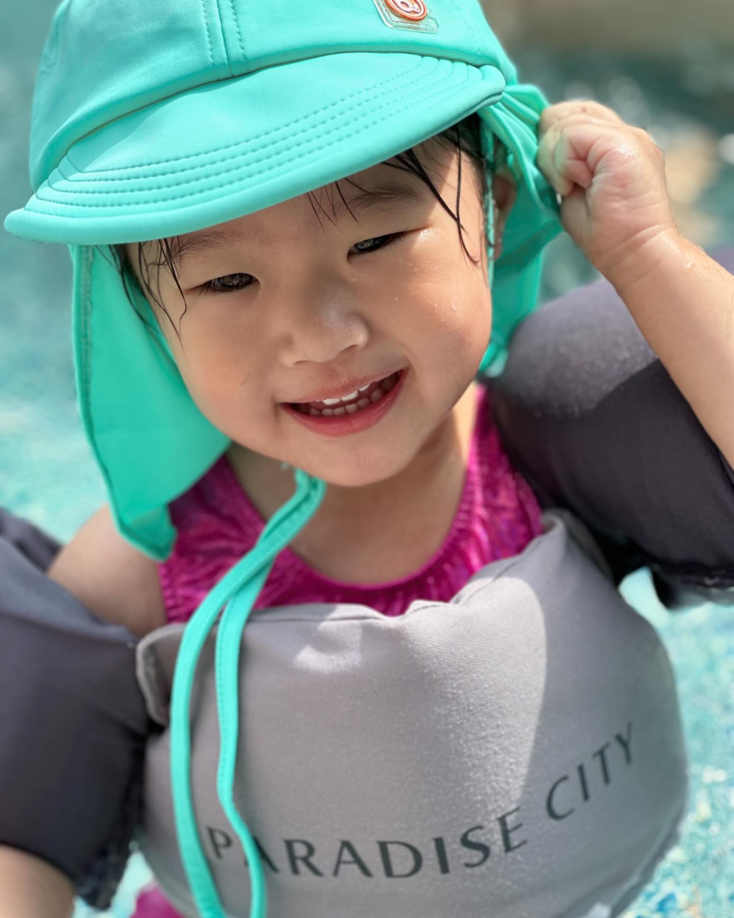 모든순간이 파라다이스 🏖️
아기가없을뗀 몰랐다.. 이곳의 진가를
엄마들이 혼자 케어할수있을까 고민했는데
어린이집에서 땡땡이 치는 순간부터 하루종일 찐미소 보고
너의 미소가 이제 나의 행복이구나 느꼈다
잠자리 바뀌는것도 큰걱정이였으나
놀다가 지쳐서 모두가 딥슬립
엄마들만의 야식시간도 가졌던 5가족 👧🏻
모든순간 고마워 🩷

* 여순맘들 고맙고 사랑해요
  나랑 본아는 진짜 인복터진듯 🧧
 

#파라다이스시티 #키즈 #호랑이띠아기 #아이와여행  #🩵