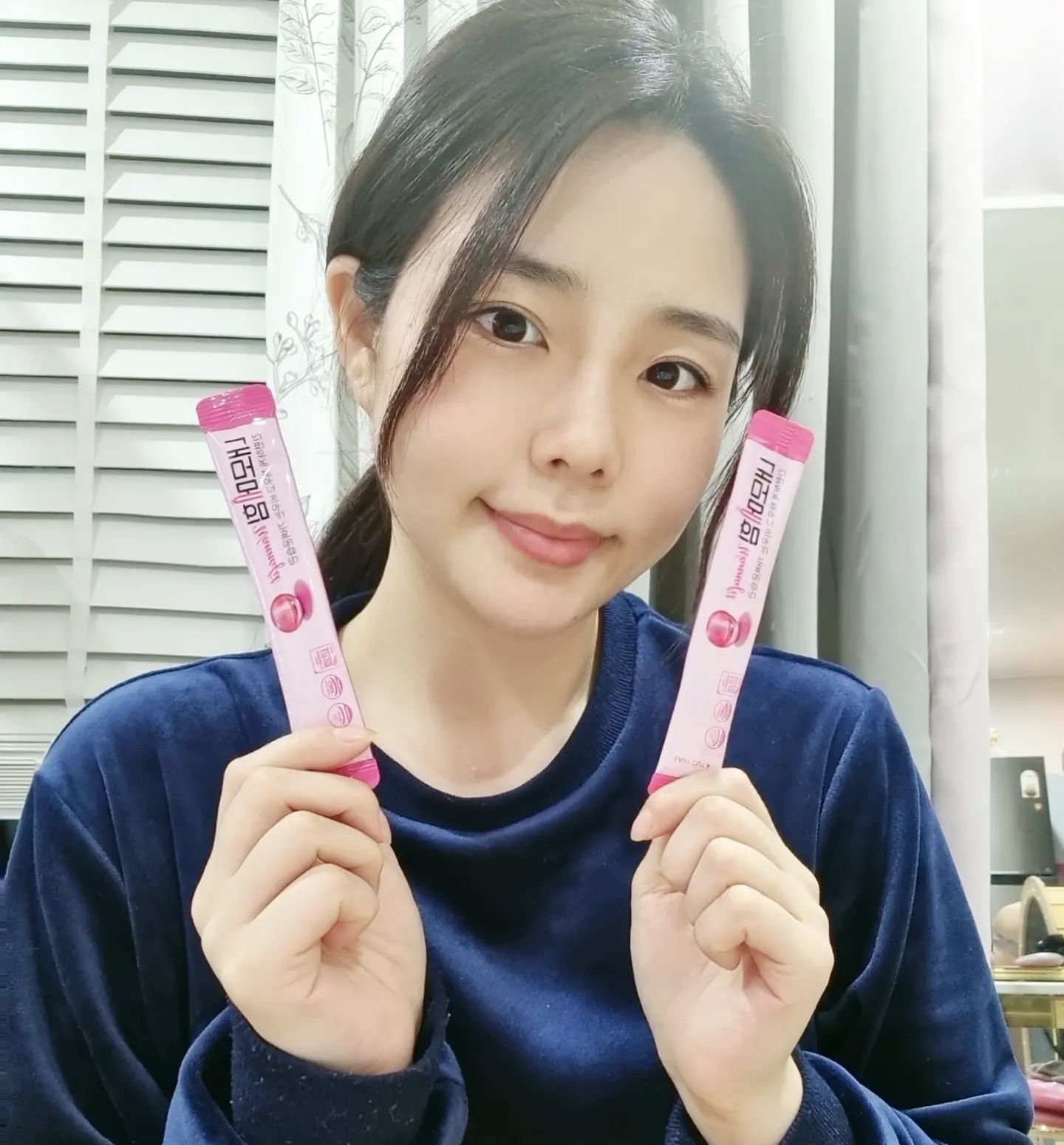 ✨️탄수화물 칼로리 컷팅제 다이어트 유산균 
내모메힘 워너핏✨️

naemomehim_official

식욕은 항상 돋고..살은 많이 찌구 그런데 요즘..
장활동까지 원활하지 않네용 ^^;;;;;
그래서 더 붓고 살이 잘 안빠져서 
다이어트 건강식품에 관심이가 갔어용☺️☺️

핑크핑크한 내모메힘 워너핏은
🎀 건강기능식품 인증!
GMP 제조시설에서 생산!
생산물배상책임보험 가입!
제품으로 더욱 믿고 먹어요 ^^

🎀 탄수화물이 지방으로 합성되는것을 
억제해주는 가르시니아 750mg 함유

🎀 특허 유산균 파라카제이 LM 1010 함유 

🎀 외에도 차전자피, 판토텐산, 비타민, 미네랄
 20종의 야채과일을 농축 5000mg 함유 

장활동도 원활해지고 영양소까지 신경 쓴 
다이어트 건강식품 이랍니다 :)

식전 30분전 물에타 먹으면 포만감이 있다 보니 
과식을 막아주고 맛이 달달고소한 사탕물 맛? 
이라 먹기 편하고~ 몇일 먹어보니
화장실을 더 잘가는것 같아요~~^-^

Ps. 물 많이먹기용!!^^

https://bit.ly/3kXCuaf
.
.
.
.
.
.
.
#내모메힘워너핏 #내모메힘
#다이어트성공 #가르시니아다이어트 #다이어트유산균 #다이어터 #유지어터 #칼로리컷팅제추천#탄수화물컷팅제
#다이어트보조제#다이어트건강식품#칼로리컷