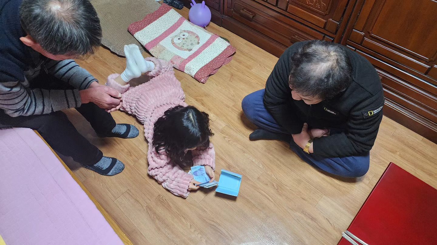 #명절 #설날 #고스톱

도박중독 방년9세
