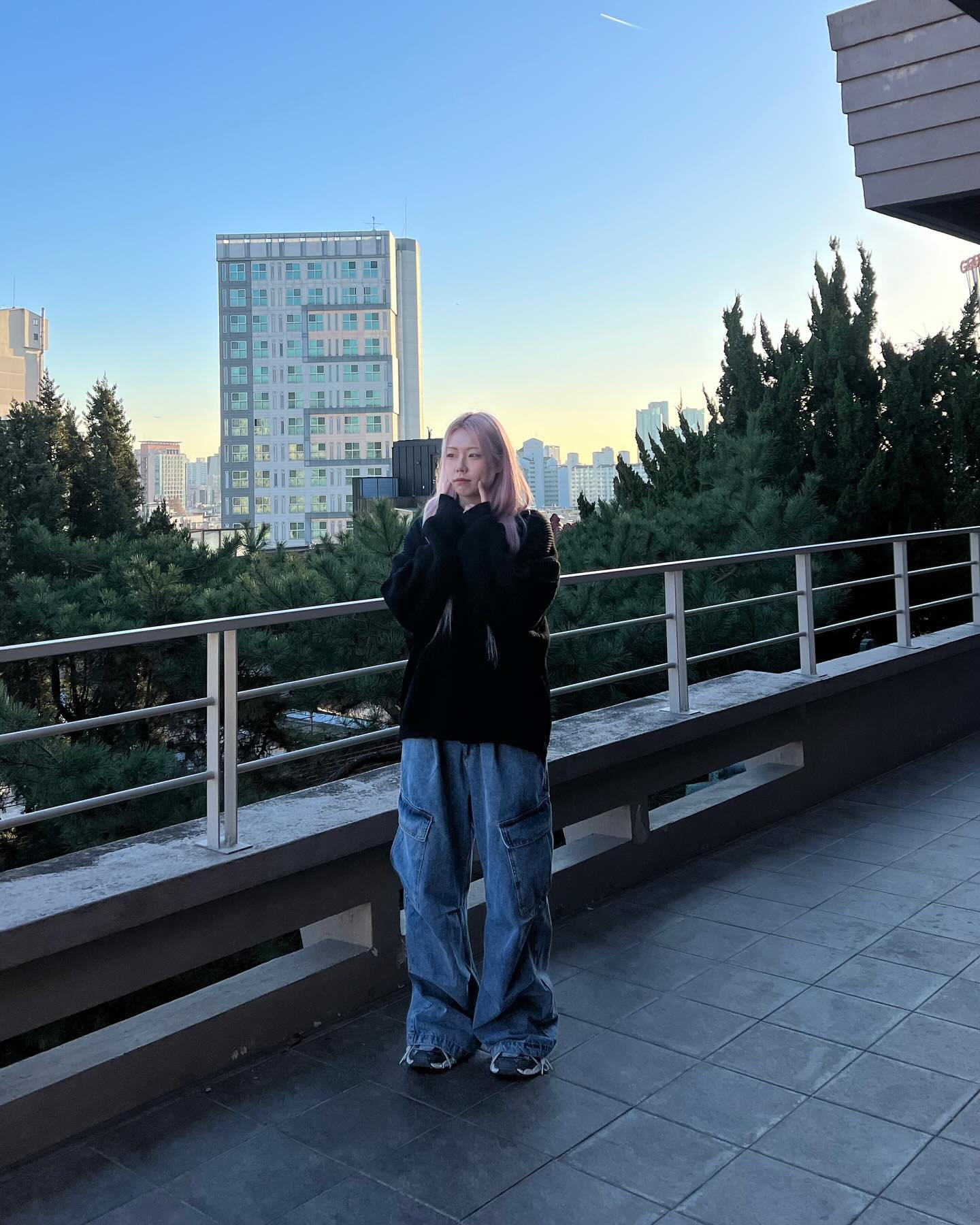 새 신발을 신었지만 보이지않아..⭐️
.
.
.
.
#balenciaga #3xl #즐거운토요일 #주말일상