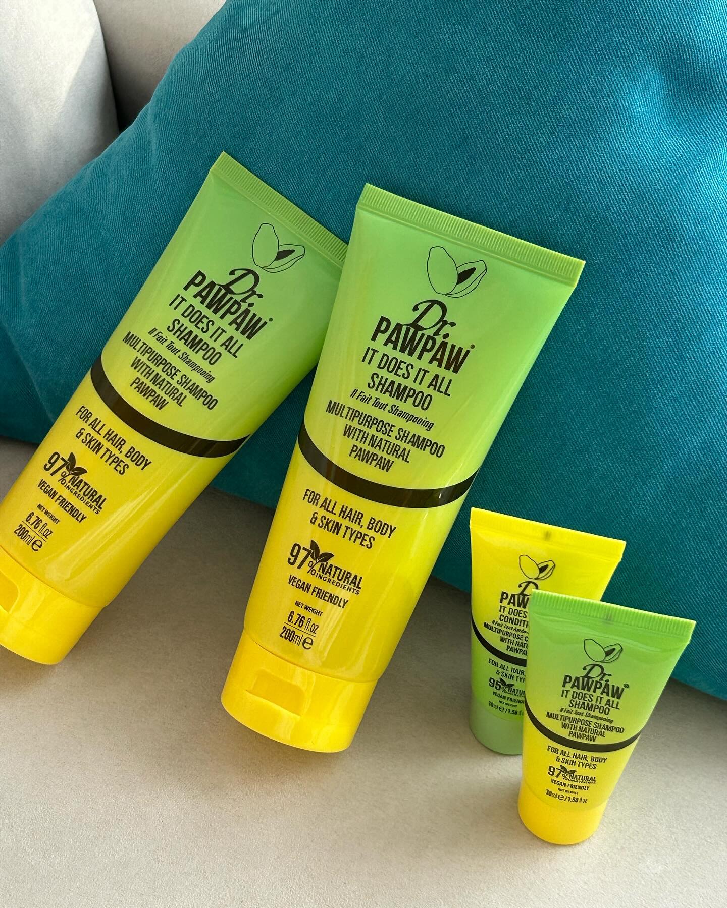 새로 들여온 우리집 샴푸, 포포🧴💛

dr.pawpaw_korea 

샴푸와 바디워시를 한번에 해결할 수 있는 올인원제품🫧
특히,헬스다니는 사람들한테 좋을 것 같단 생각이 드는데 일단 남편이랑 꾸준하게 같이 사용해보고 찐꿀템인지 확인을..🫡

#닥터포포 #올인원샴푸