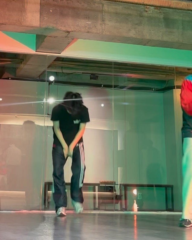 공습경보🚨 공습경보🚨

🧠 _jungseok.chae_ 
🎧 taeoxo_nct - #ape 

-
-
-
-
-
#ofd #taeyong #nct #ape #jungseokchoreography #07 #dance #dancer #fyp