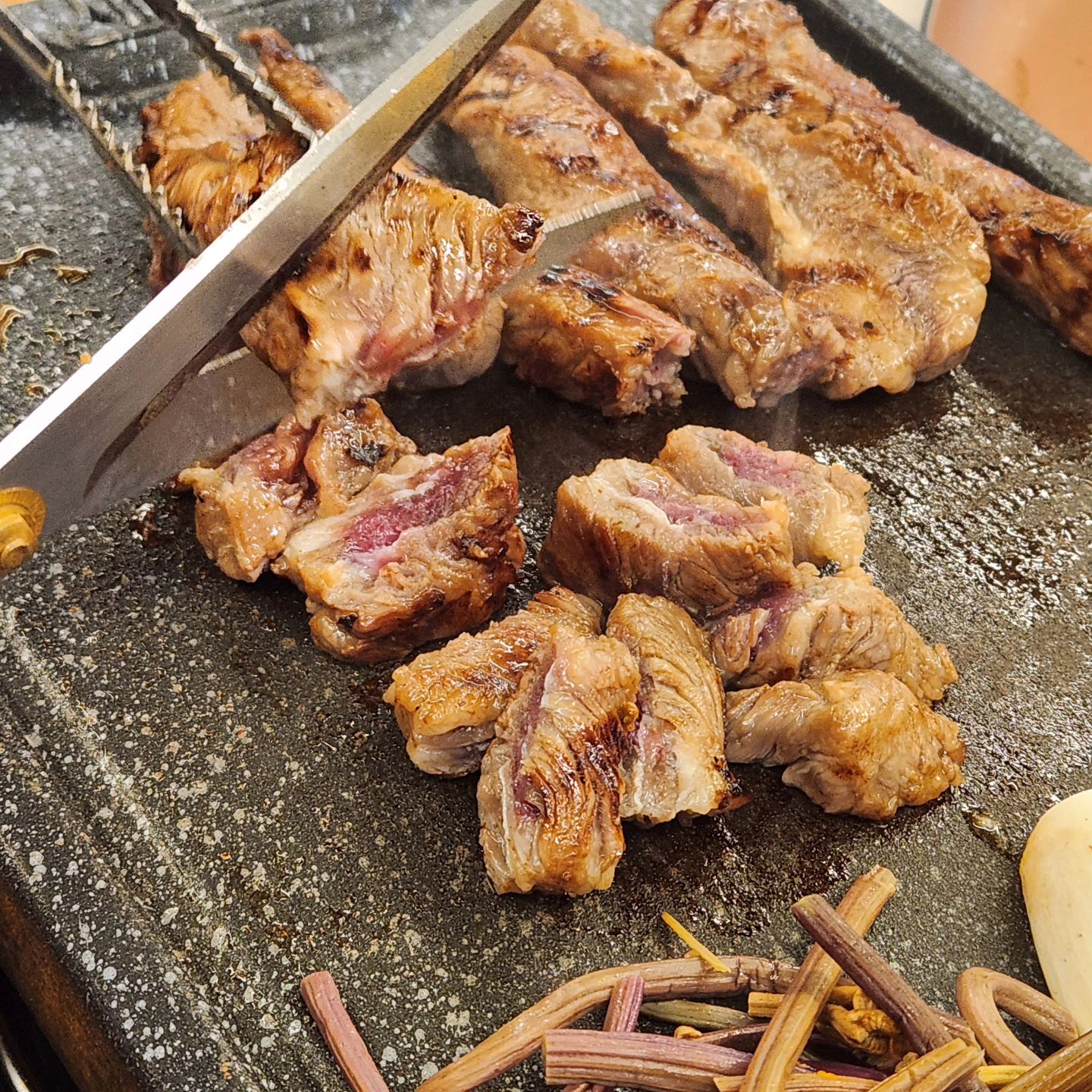 #짚불장
#양념소갈비
#동천동고기집
#진짜맛있다 
#푸짐한한상