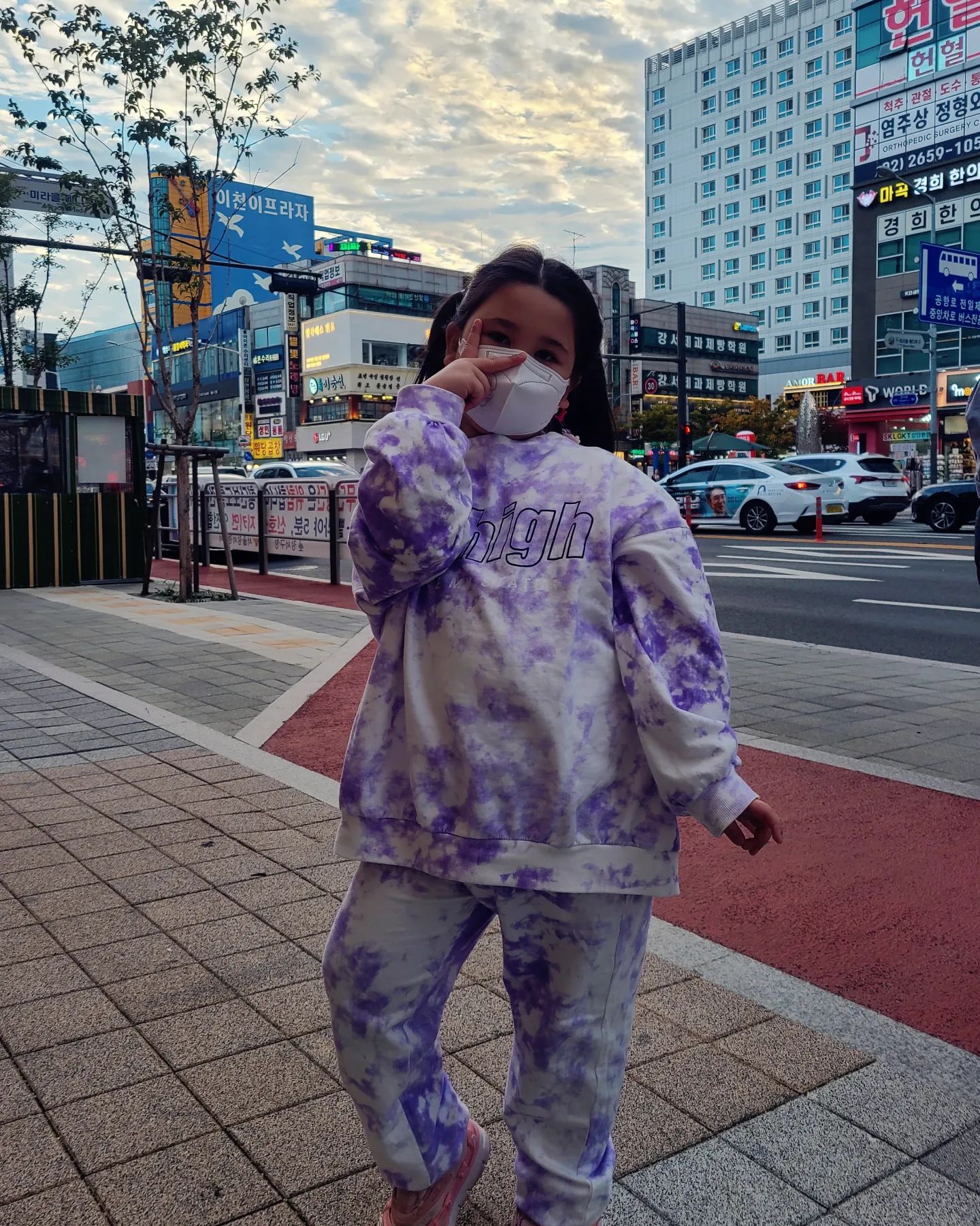 여전히 좋아하는 보라색...ㅋㅋㅋ 다 보라로💜🖤💜 thedaygirls_official #더데이걸 #이달의더걸 #초등 #초등스타일 #초등스타그램 #패션 #키즈패션 #키즈 #키즈모델 #키즈스타그램
