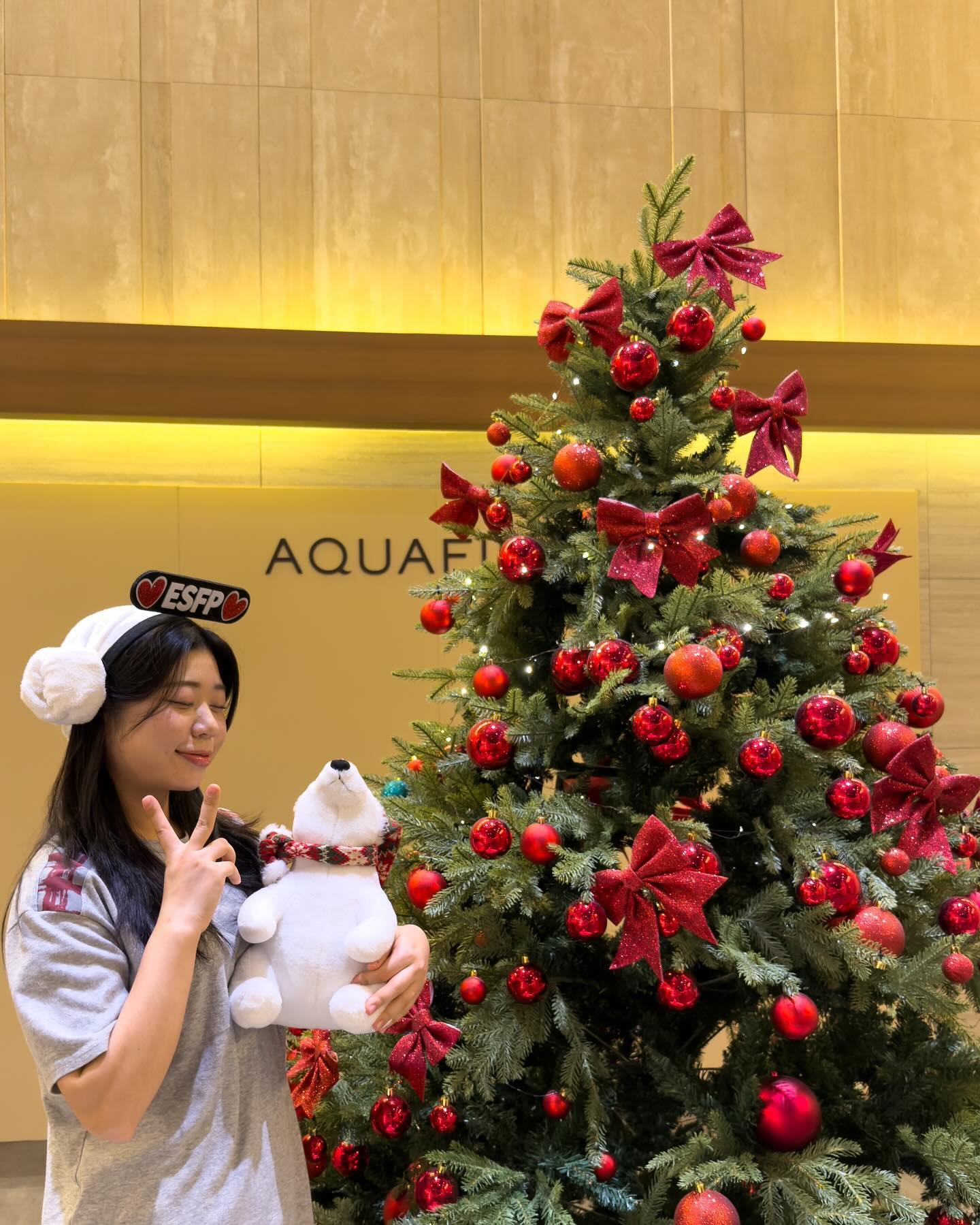 #경기 #하남 #아쿠아필드 #찜질스파 #크리스마스 

📍아쿠아필드 aquafield.official 

⏰️ 영업 시간
찜질스파 10:00 ~ 22:00 
워터파크 (실내) 10:00 ~ 19:00
워터파크 (야외) 10:00 ~ 18:00

💰 메뉴
찜질스파 대인 25.0
☑️ 16시 이후 입장 시 17.0

🎁EVENT🎁 ~24.12.31 
#아쿠아필드 #크리스마스 사진 공유하고 초대권 받자‼️✌️

✨️차별점✨️
☝️ 다양한 컨셉의 찜질방🧖💨 즐길 수 있음
✌️ 사우나에 있는 노천탕 너무 좋아욧🥹🫶🏻 
👌 찜질스파 야외족욕 공간도 이색적이고 좋음✌️💚
🖖 인생네컷 찍을 수 있는 공간이 마련되어 있음🎞️📸
🖐 크리스마스 트리가🎄🎅 예쁘게 꾸며져 있음‼️

📣 한줄평
다양한 컨셉의 찜질을 즐길 수 있는 곳🧖💨

✅️ 재방문 의사
🎗🎗🎗🎗🎗

🪧하남검단산역 1번 출구에서 600m🚶

#마리_하남