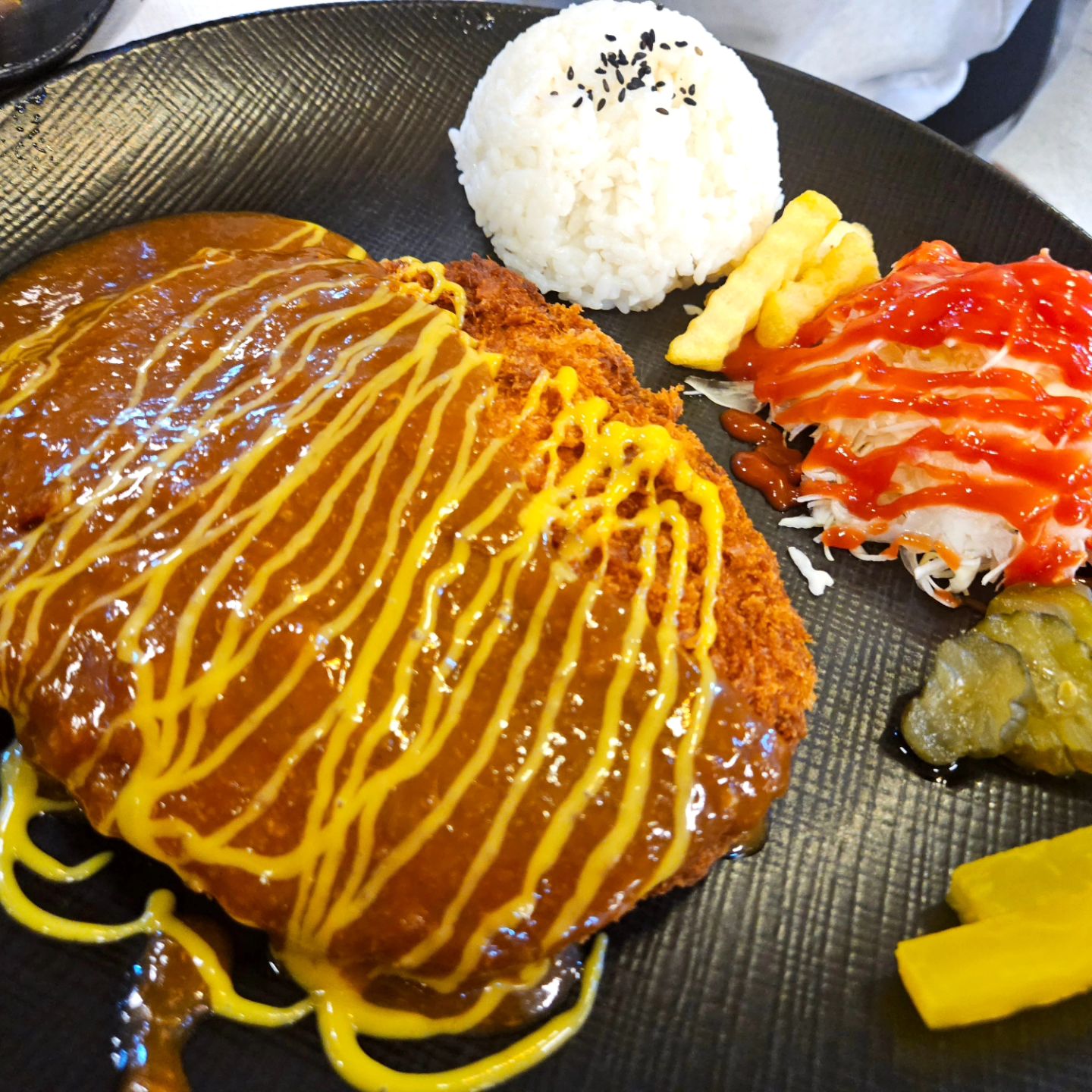 #멸치국수잘하는집 
#국수맛집
#비빔국수맛집
#돈까스맛집
#가성비갑
#안락동맛집
#안락동밥집

3가지를 다 먹어도 2만원이 안되요ㅋㅋㄱ
맛도 보장합니다♡