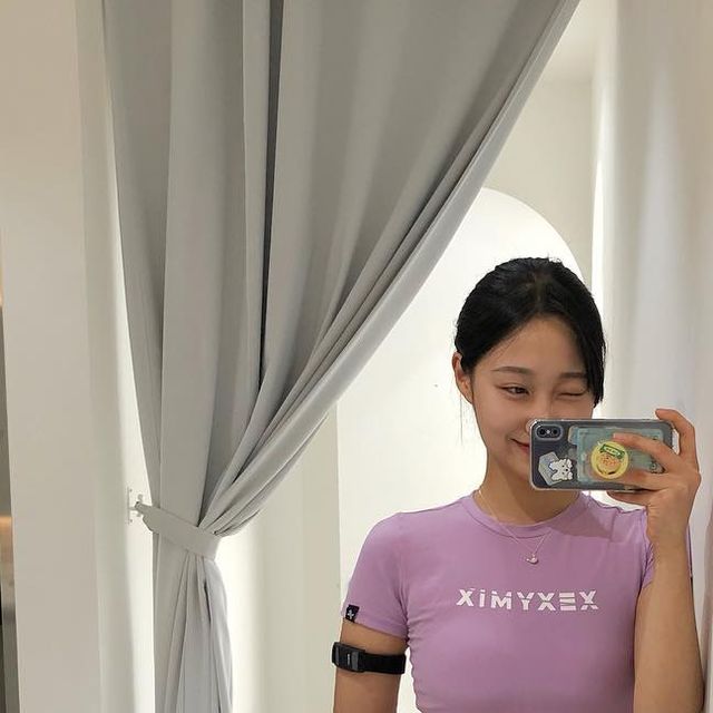 권나영 on Instagram: "#광고 💪🏼피지컬 -100의 피지컬 100 도전!!💪🏼 <리본필라테스 인천송도점>🎀🎀 ⠀ 코드네임 종이인형, 좋은 기회로 1:1 필라테스 수업을 받게 됨! 골반 비대칭, 기초체