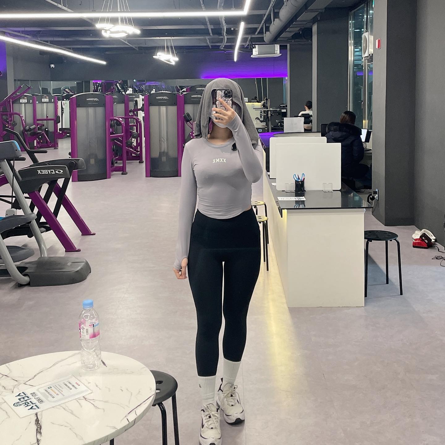 요즘 식욕 폼미쳤다🥺💦

유산소 타면서 음식 영상보는...ㅎㅎㅎㅎ
천계+런닝 50분 완료 👏🏼