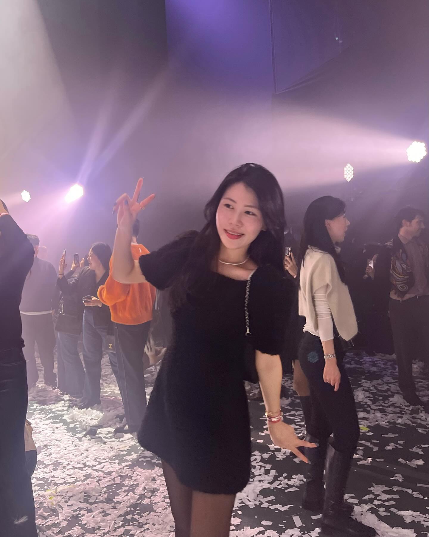 오빠랑 함께보니까 102382911배 재밌어🎀🩷🎄