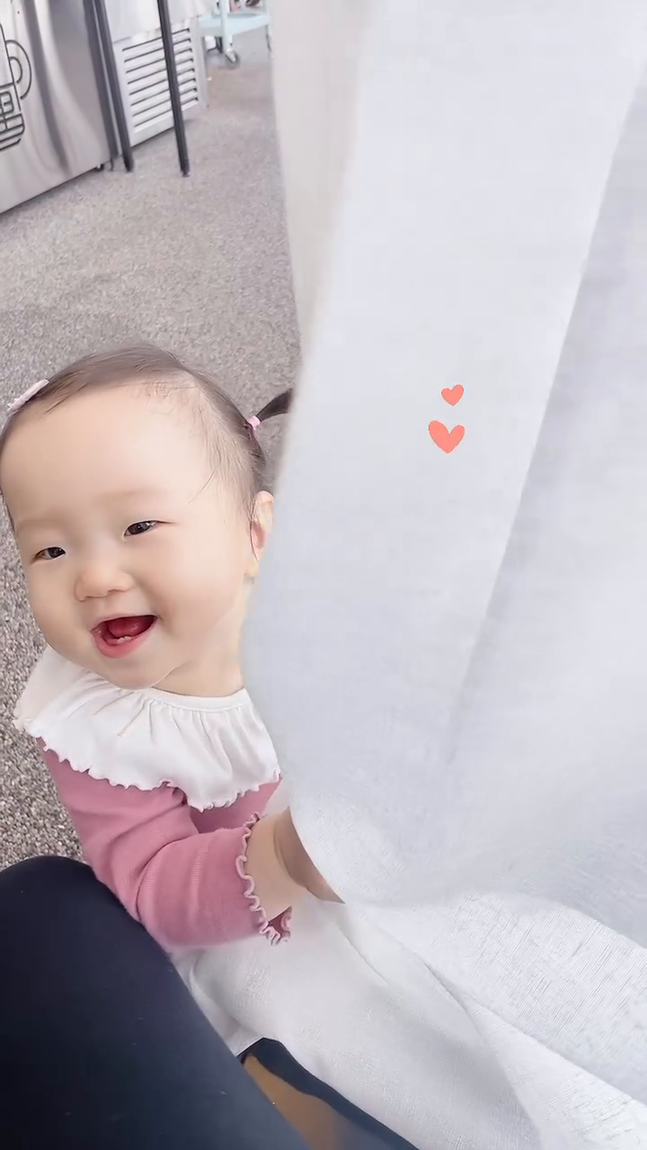 셀프 까꿍놀이에 빠진 째아💕
사랑스러워🧡💛❤️