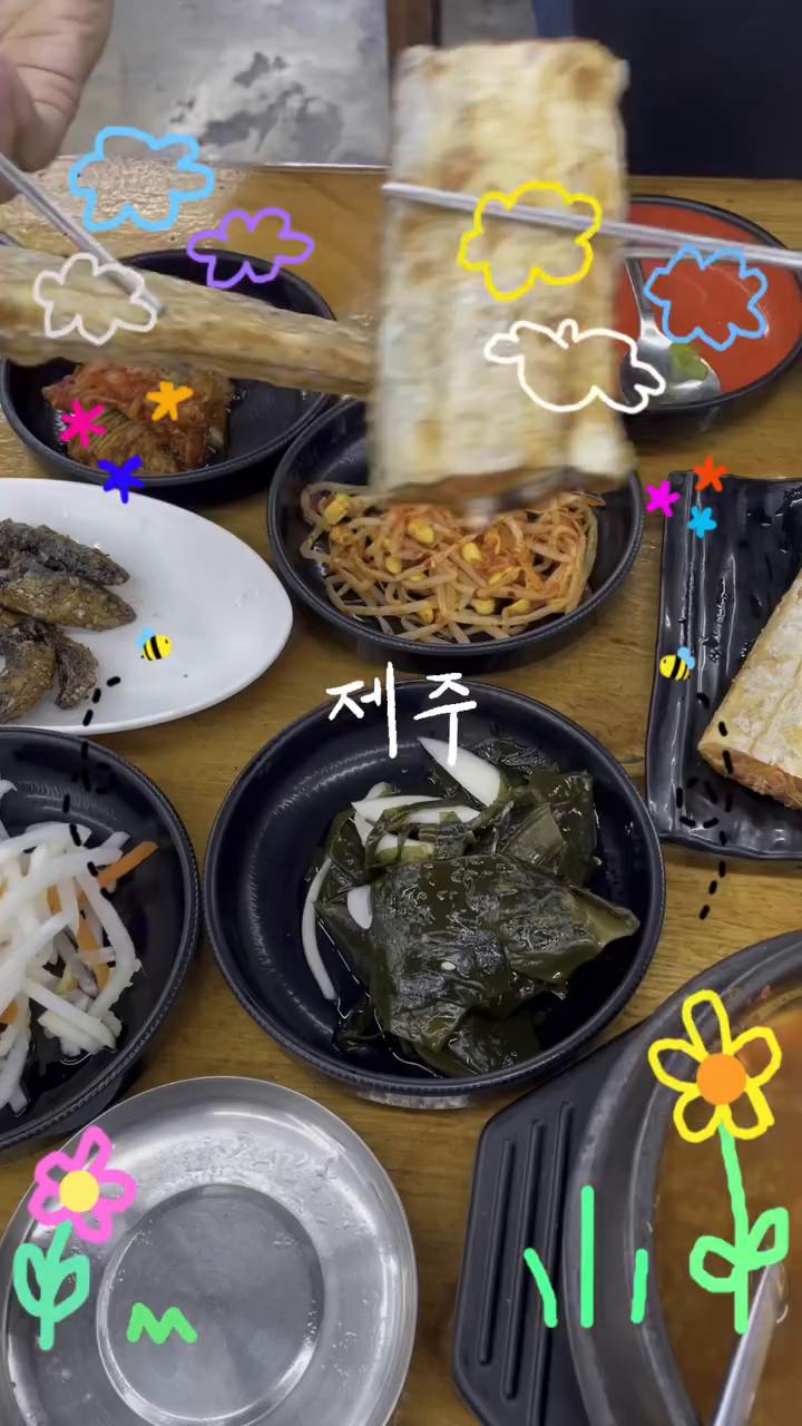JEJU ISLAND🍊❤️
첫날 먹은 건 못찍어땅😣
다음 여행 때는 릴스에 열과 성을 다 해보겠다.
.
.
.
.
#제주도 #제주 #제주도맛집 #제주맛집 #제주카페 #제주도여행 #제주여행 #제주일상 #제주여행코스 #여행 #여행스타그램 #여행에미치다 #여행기록 #먹스타 #먹부림 #먹스타그램🍴 #먹팔 #먹스타그램맞팔 #겨울제주 #제주겨울여행 #식도락 #식도락여행 #여행릴스 #릴스초보