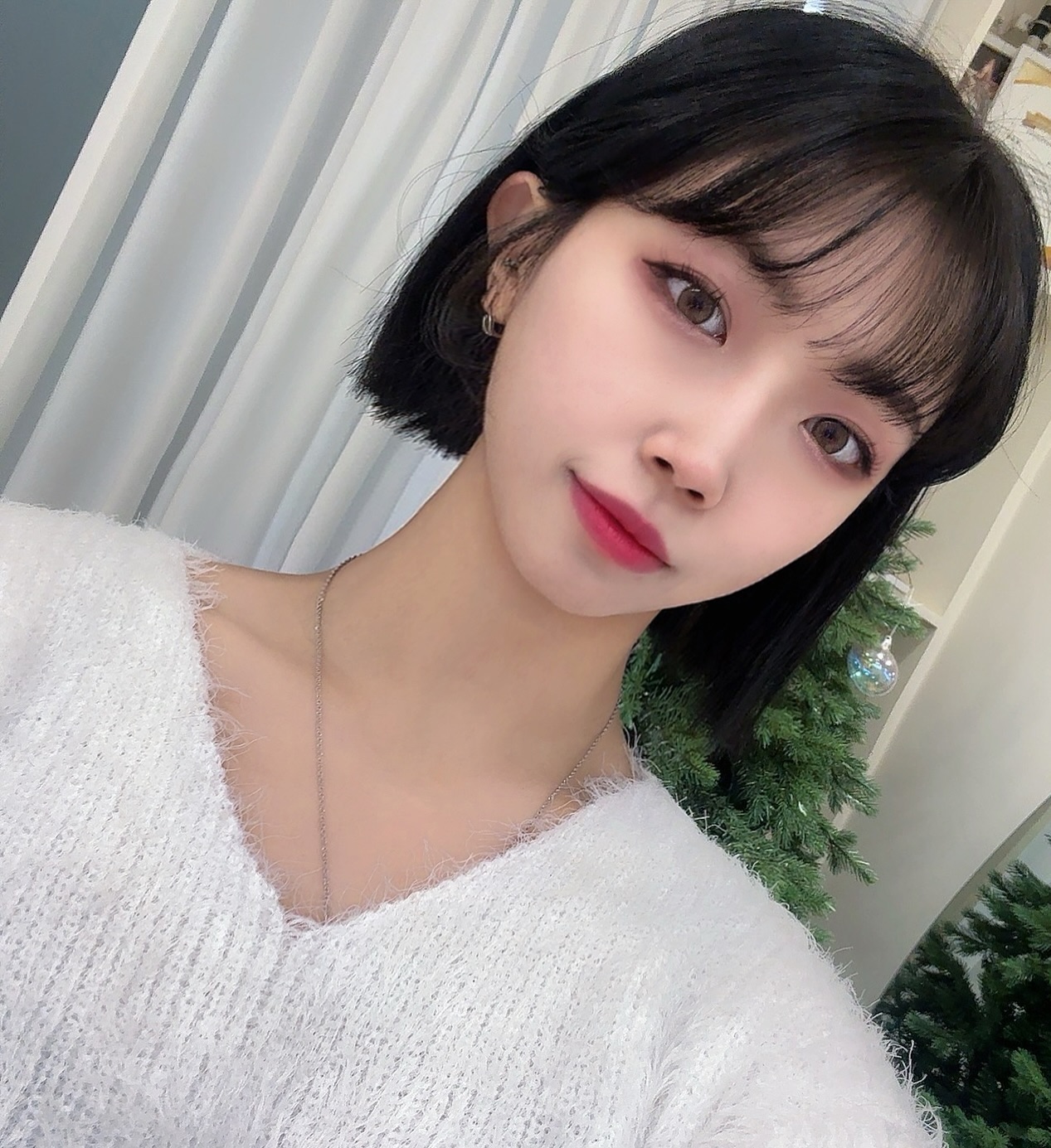 단발 자르고 후회하기 성공⭐️

#헬린이#헬응애#헬린이그램#다이어트#헬스장#운동#식단#운동일기#운동복#헬스타그램#필라테스#협찬#일상#daily#오운완#운동하는여자#운동기록#운동소통#운동스타그램#운동하는직장인#헬스녀#아이폰15#단발#단발스타일#테슬컷#단발머리스타일