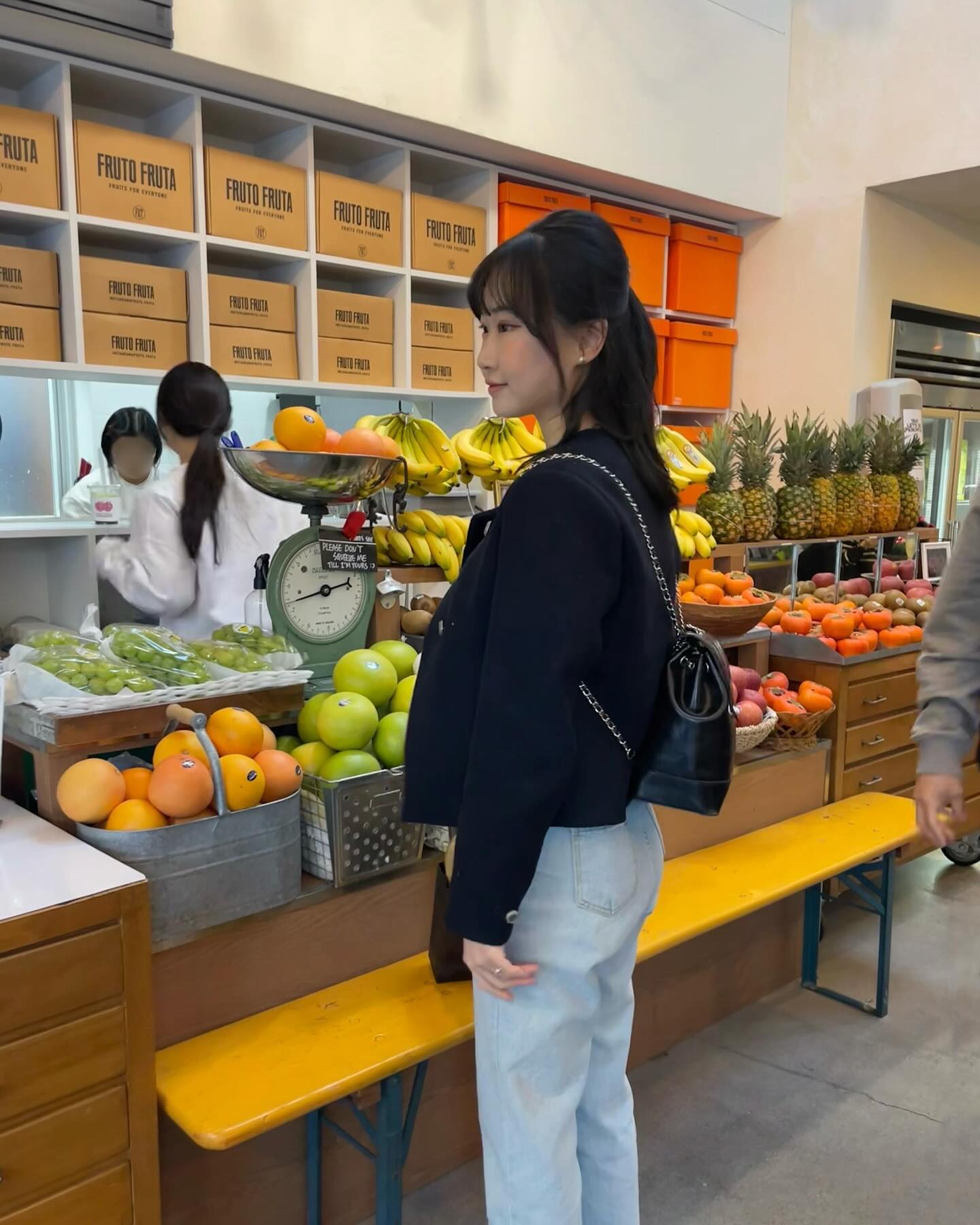 🍎🍊🍋🥝🫐 🩷 

#daily #카페투어 #like #맞팔 #선팔 #좋아요반사 #부산 #부산여행 #부산카페 #전포카페 #서면 #서면카페 #여행 #busan #busantrip #jejuisland #travel #daily #dailylook #에이치모드 #셀카 #프루토프루타