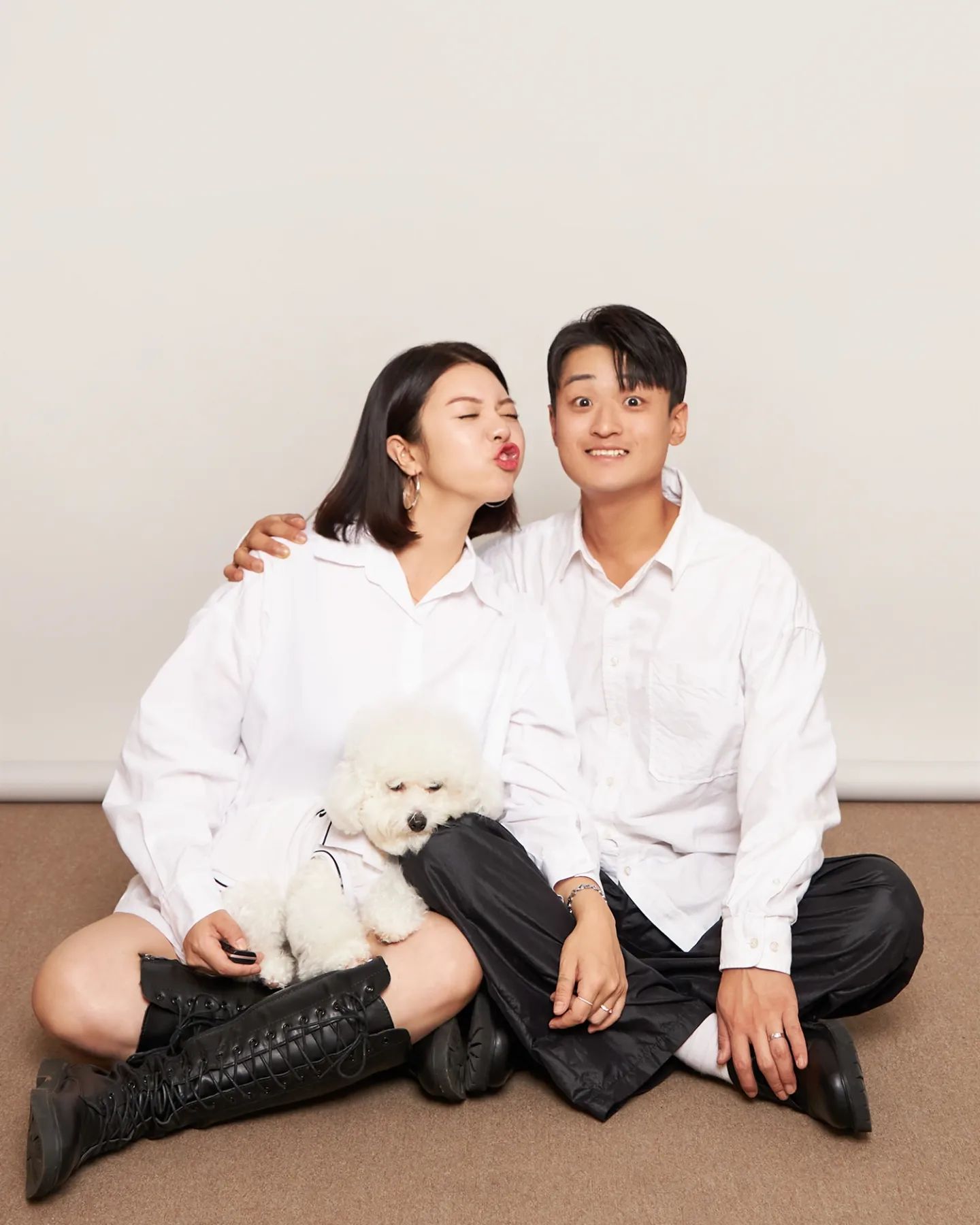 하주 생일 겸 찍은 가족사진💙
결혼 준비 외에 이래저래 바쁜 일상으로
정신없이 보내는중... 🤵🏻💍👰🏻‍♀️ D-80🤟🏻