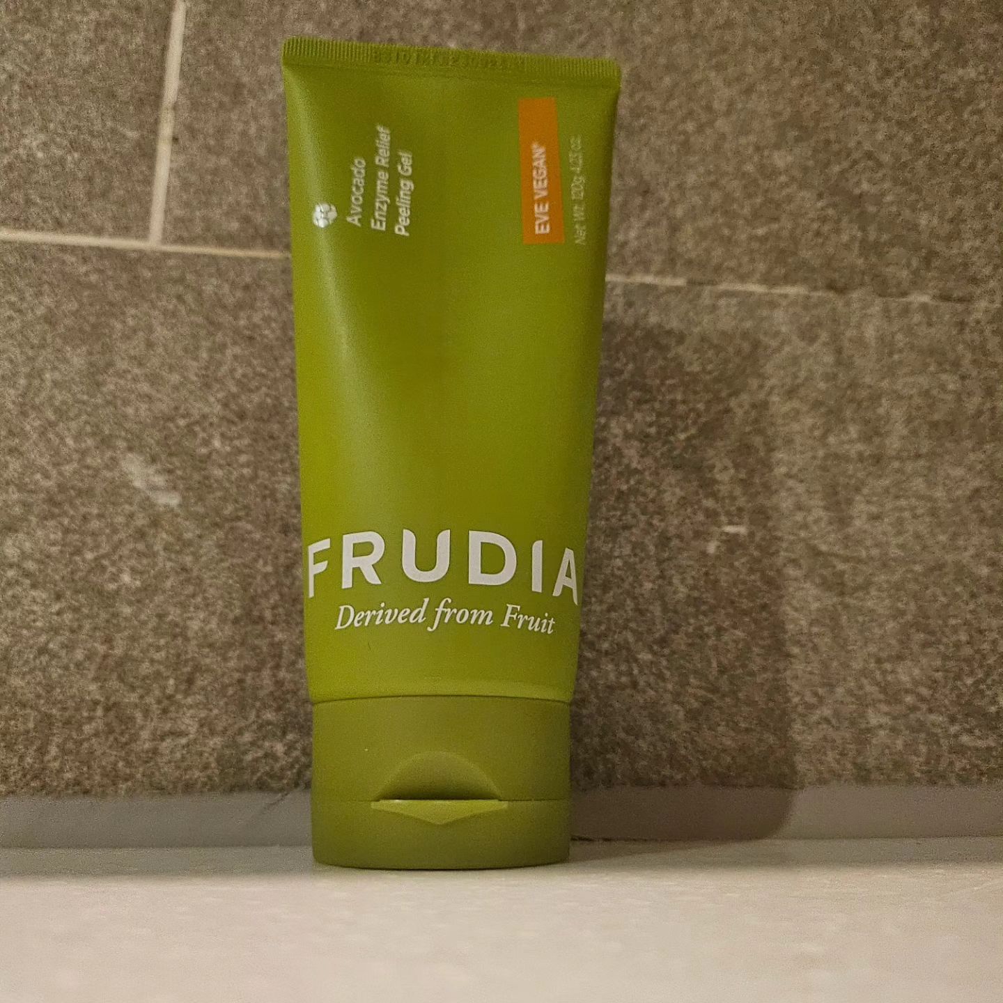 #협찬 frudia.official #후르디아 #약산성필링젤
필링은 확실히되는데 보습은잘 모르겠음 저자극이라고 되어있지만
얼굴이 따갑고 뜨거워져서 필리을 잘 못하겠음
#집순이 #다이어트 #건강 #저자극필링젤 #필링젤 #peelinggel #frudia #올리브영필링젤 #맛집 #술쟁이 #자취생 #얼굴각질제거 #08L #아보카도필링젤 #비건필링젤 #올리브영필링 #여행