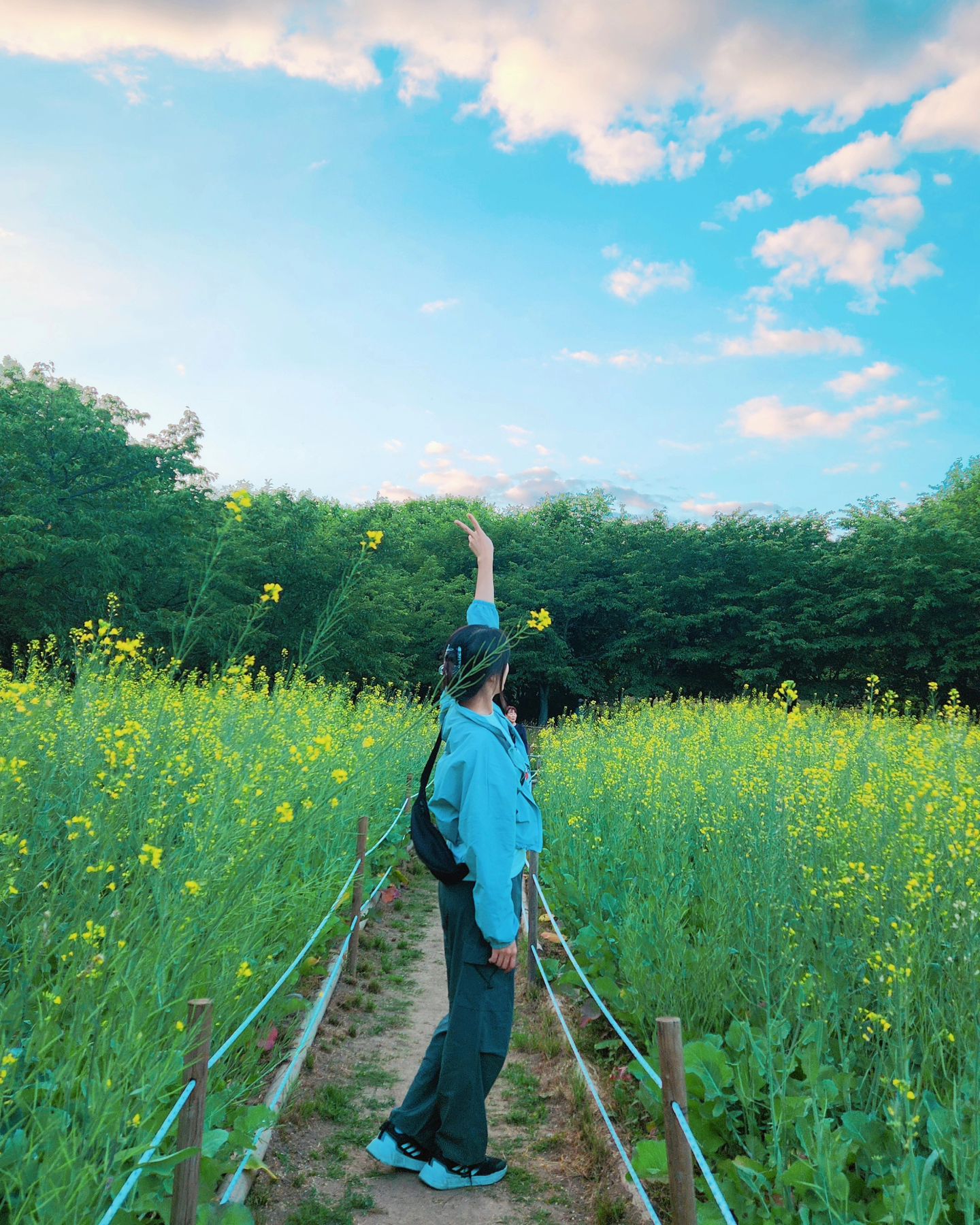 요새 바스락에 꽃힘
옷도 바스락 바지도 바스락 가방도 바스락