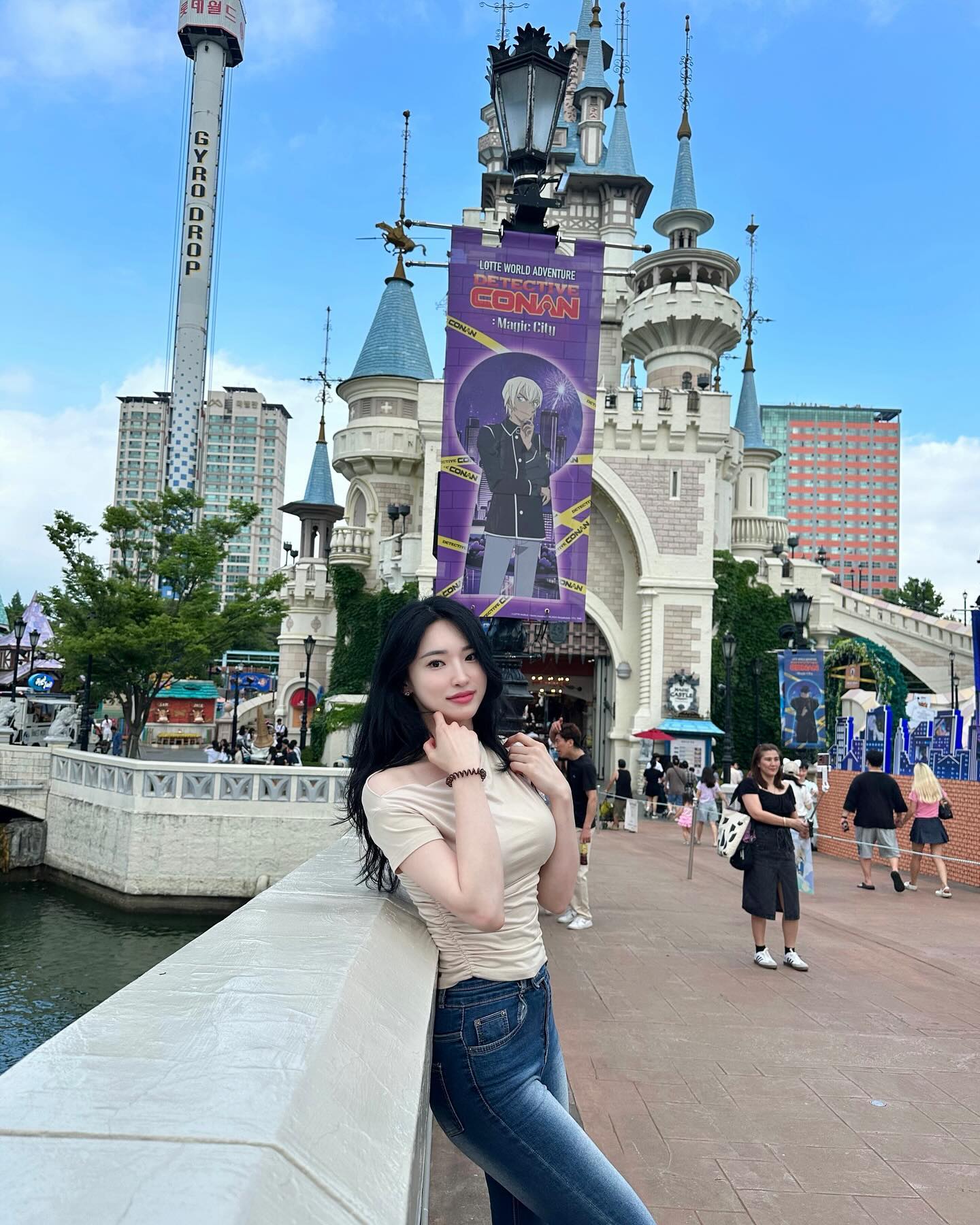 .
갑자기 롯데월드가 땡겨서  주말이 조카와 함께 
놀이기구를 뿌셨네용! 눈치게임 대 성공!!
코난 팝업 하길래 최애 만화 코난인건 또 어케 알구😚
여러분도 놀이구 좋아하시나여~~?
.