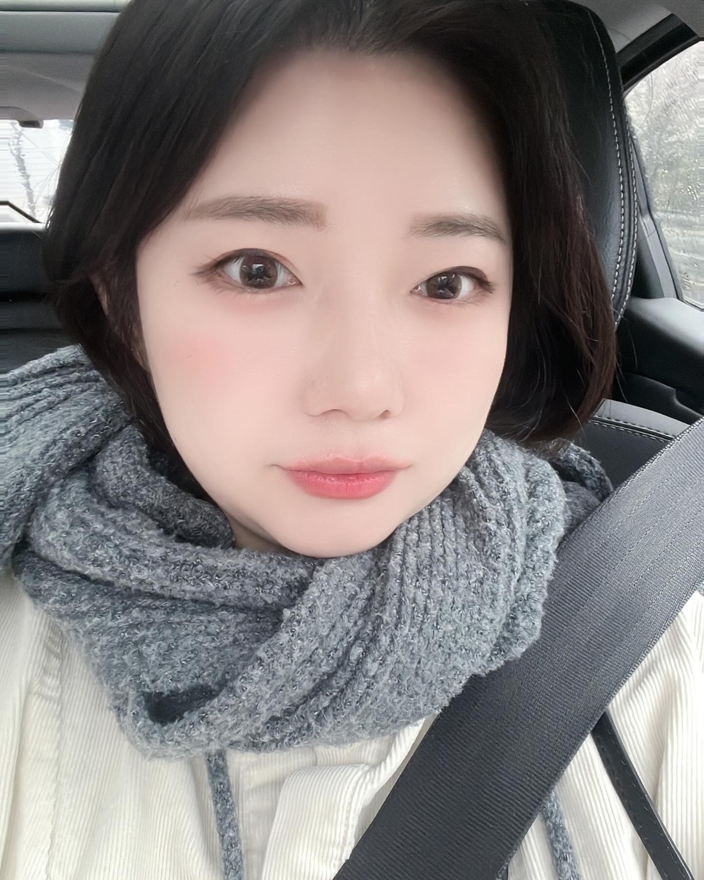 머리염색완🖤
머리컷도 했더니 개운개운 
간만에 셀카도 찍어봅니당

#단발병