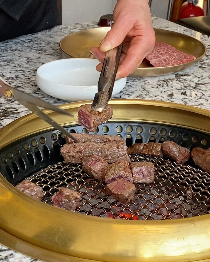 뷰맛집😍
벚꽃피면 또가야징~🌸

#광화문등심석촌호수점#벚꽃명소#뷰맛집#잠실소고기#소고기사랑