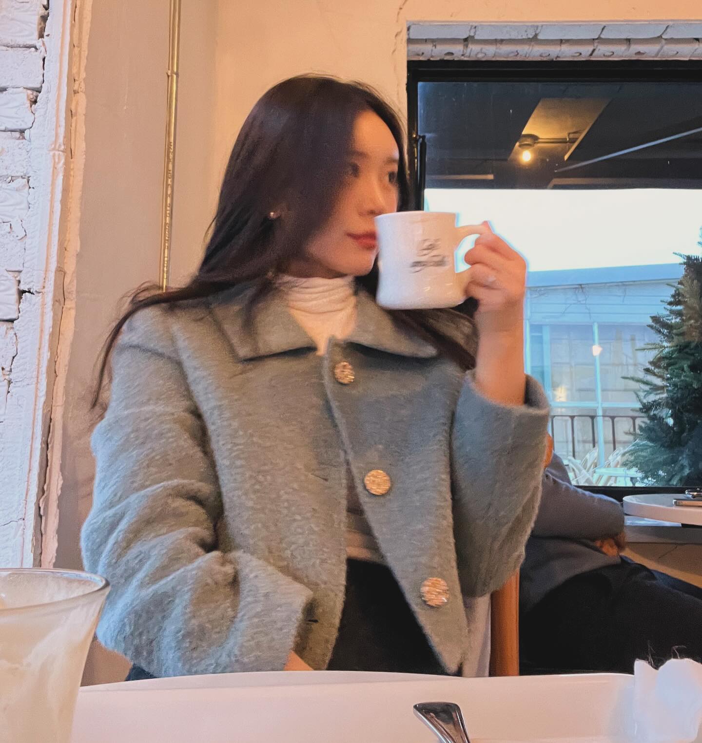 나도 에이미테이블🤍🍽️
사진 왕 많이 찍음 ,,
귀여운 옷 입어서 기분이 좋거든요,,🎶