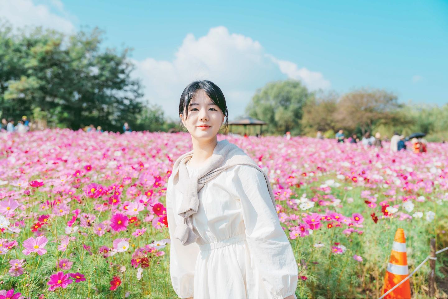 내일 최저 기온이 다시 영하로 떨어진다고해요🥶
다들 따뜻하게 옷 잘챙기고 건강조심!
📷 ggul.pic 
.
.
.
#취미스타그램 #사진 #스냅 #스냅모델 #일반인모델 #개인화보 #컨셉촬영 #개인스냅 #프로필 #프로필촬영 #스튜디오 #하늘공원 #하늘공원억새축제 #가을 #가을스냅 #운동하는여자 #운동하는직장인