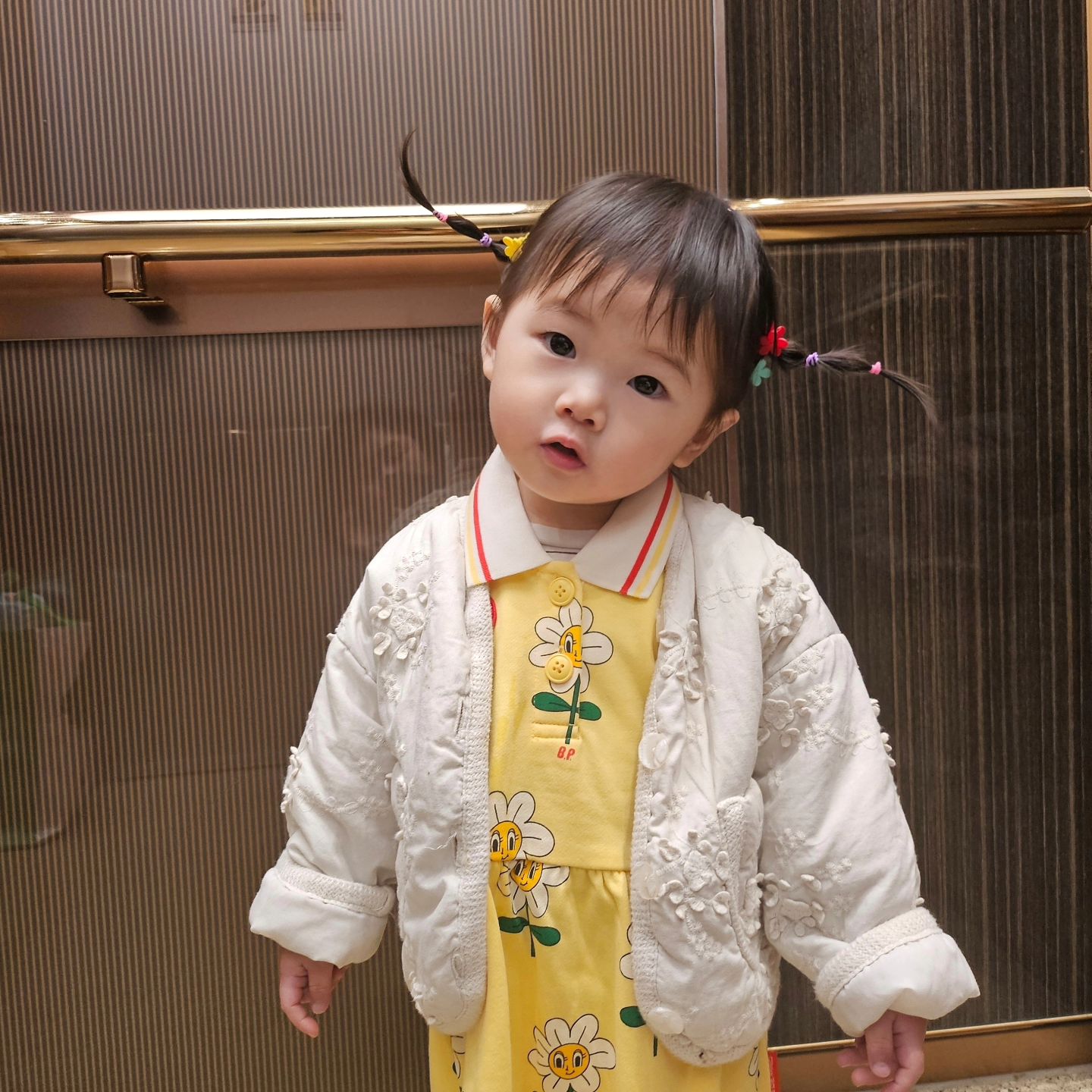 👧🏻

03.04

딸 너의 첫 사회생활을 응원해💛

엄마 품에서 오래 데리고 있고 싶었지만
뱃속의 해피도 챙겨야하고 일복이 터져서..🥹

그래도 어딜가나 인사도 잘하고 씩씩한 여장부 
이나로 사랑받으며 적응 잘해줘서 정말 고마워

30분 엄마랑 얼집 적응하고 
후다닥 베이비카페 가서 찐친 쭈니랑 놀아땨🙌🏻

_____________________________________________

#밀린피드 #육아일기 #육아소통 #육아맘 #딸 #딸맘
#베이비카페 #달콩달콩베이비카페 #새학기 #신학기
#어린이집 #어린이집적응기 #임산부 #둘째 #아기모델 
#귀여운아기 #육아맞팔 #답방 #baby #babymodel
#ootd #오등완 #베베드피노 #봄신상 #bebedepino