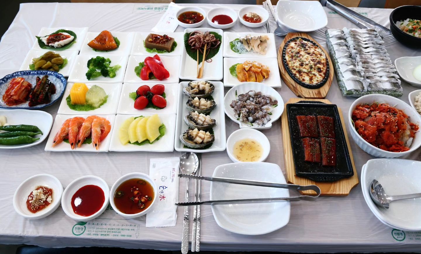 하모샤브샤브가 맛있는곳 #여수거북선횟집
여수갔을때 검색하다가 발견한곳인데
평이 좋아서 갔는데 직원들도 친절했고
음식이 푸짐하게 나와서 대만족~
무엇보다 하모샤브샤브는 찐으로 내스탈 🩷

🔮 거북선횟집
주소 : 전라남도 여수시 돌산읍 강남동로 13
예약문의 : 061-643-6767

#여수횟집 #여수횟집추천 #여수맛집 #여수맛집추천 #여수가볼만한곳 #여수여행코스 #여수돌산맛집 #여수돌산맛집 #여수케이블카맛집 #여수돌산공원맛집 #여수하모샤브샤브 #여수새조개샤브샤브 #여수장어샤브샤브