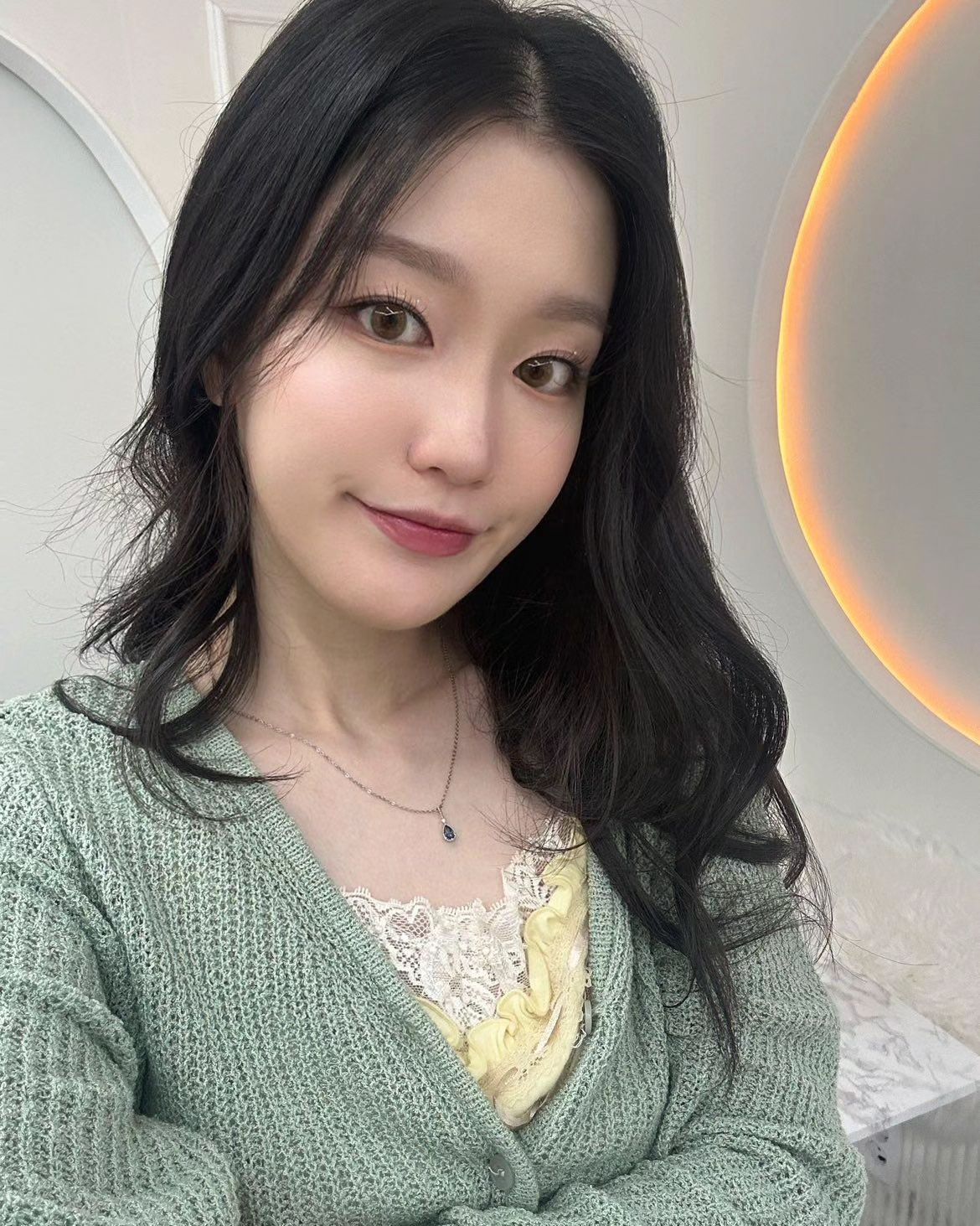 유투버 윶니 YUJIN u_jineeee_ 님이 방문하셨어용~
너무 이쁘신데 기타까지 너무 완벽하셔서 반했어용😍
실물깡패👍👍
.
.
.
#대구메이크업 #대구메이크업샵 #수성구메이크업 #수성구메이크업샵 #샵미플러스 #meplus #대구퍼스널컬러 #수성구퍼스널컬러 #대구프로필촬영 #수성구스튜디오 #대구혼주메이크업