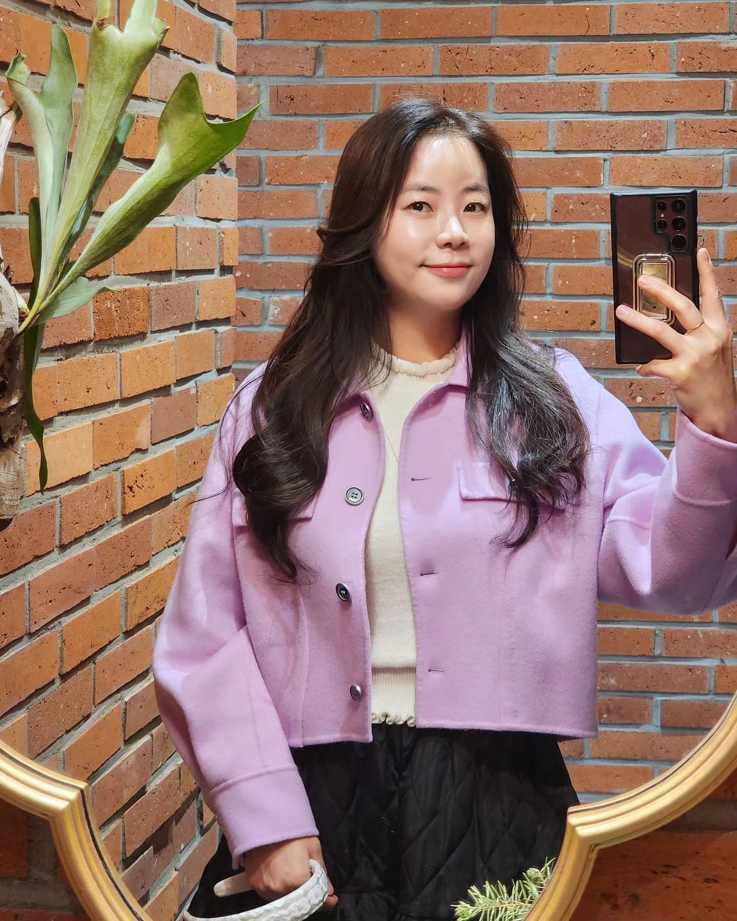 얇은 자켓 걸쳐 입으며
이제 솔솔~봄이 오려나 했는데
이번 주말 황금연휴 기간 동안 비도 오고 엄청 추울 거라고 하네요
얇은 자켓 다시 넣어둬 넣어둬😅