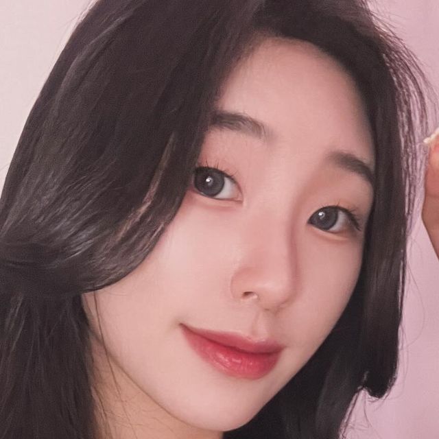 김쥬하 on Instagram: "#광고 요즘 자주쓰는 앰플 찐후기 - - - 최근에 제가 아주 잘 쓰고 있는 앰플이에요 2주동안 써봤는데 정말 효과가 좋더라구요 그래서 소개 시켜드려요 임피엘 시카 앰플은