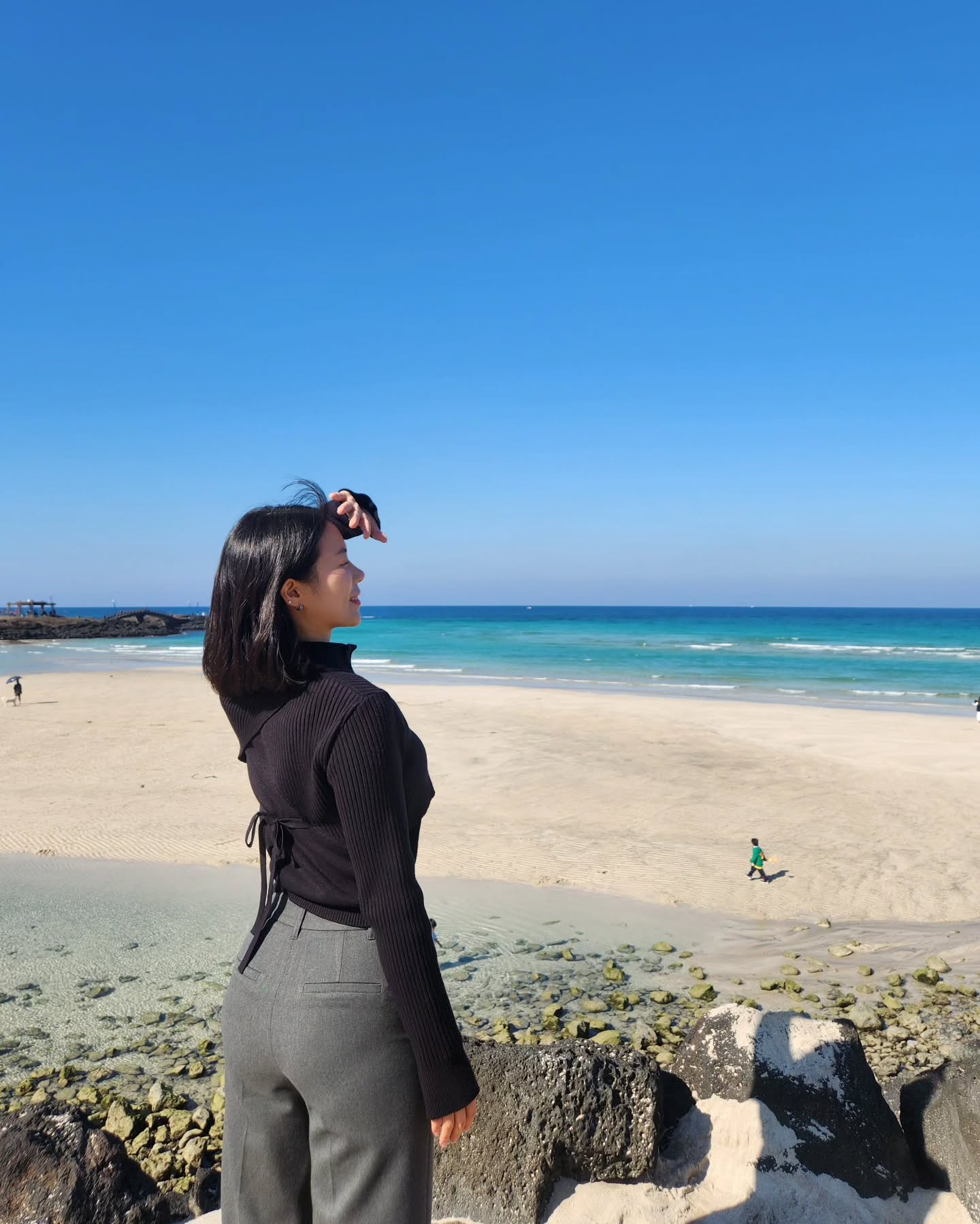 올리고싶은 사진이 넘 많슈🤭
Memories from Jeju
and golden 가오나시 🖤💛

#jeju #jejuisland #workshop #trip #travel #제주 #제주도 #워크샵 #가오나시