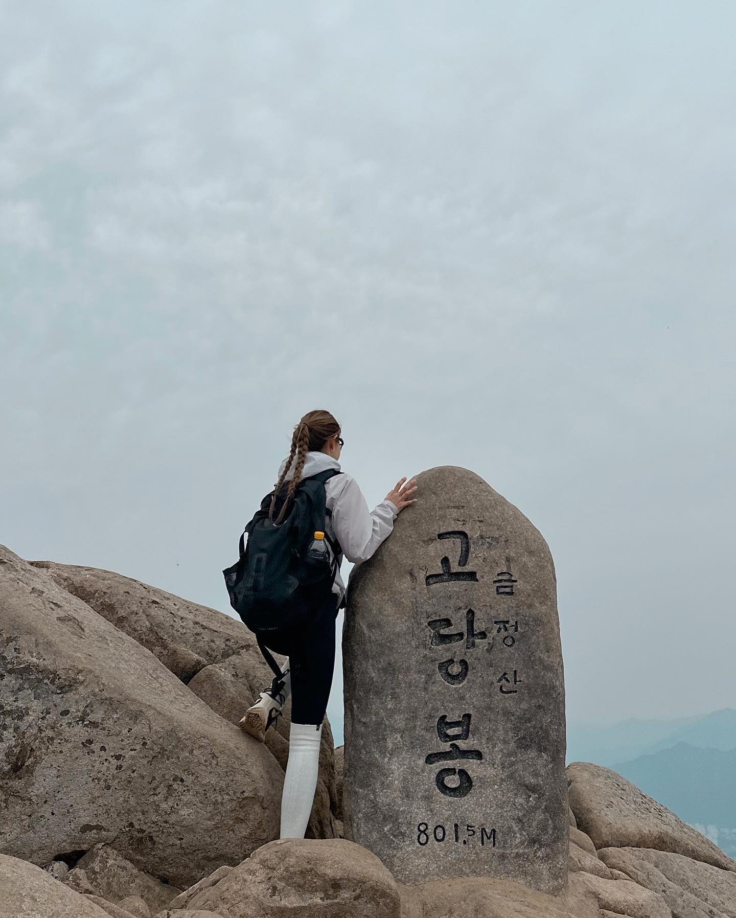 더 늦기 전에 올려보는 지지난 주 주말 등산 ⛰️
금정산 너무 좋아하지만 이제 새로운 산 가고 싶어요.