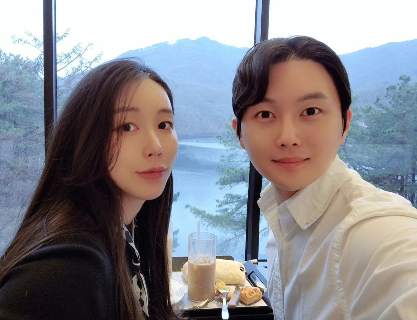 햇살이 출산 전 마지막 장거리 데이트~! 😆
#데이트 #파주 #마장호수 #레드브릿지 #헤이리 #이그조틱