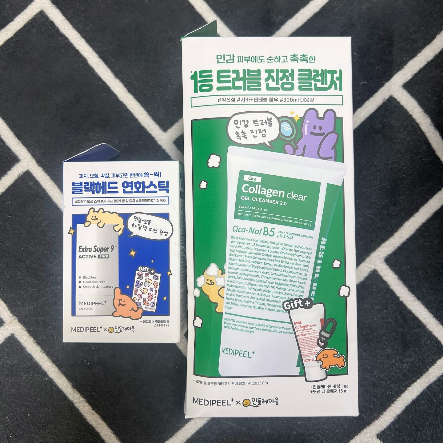#협찬 
 
안녕하세요 ! 
 
이번에는 요즘 자주 사용하고있는 메디필제품의 젤클렌저를 포스팅하려합니다 ㅎㅎ! 
 
메디필제품들은 대부분 사용해봤지만 정말 순하고 자극이 없는 제품들만 있더라구요 ! 
 
그래서 그런지 이번 젤클렌저도 너무 좋았던 제품이랍니다❤️😽 
 
그럼 바로 간단히 좋은점들을 알려드릴게요 ㅎㅎ! 
 
🥥 일반 시카에서 제주 시카 함유로 더 강력해진 진정 
 
🥥 약알칼리성에서 약산성 포뮬러 및 EWG 그린 제형으로 더 순해진 성분 
 
🥥 초미세먼지 99프로 세정 임상테스트 완료로 더 믿을수있는 제품력 
 
🥥 여드름성 피부 사용적합 
 
🥥 제주시카 및 판테놀 그리고 콜라겐으로 총 3가지 성분으로 트러블케어 확실 
 
🥥 T 콜라겐 콤플렉스 성분이 보호 수분 장벽 케어 
 
순하면서도 메이크업이랑 미세먼지까지 강력한 클렌징이 가능한 그린시카 콜라겐 클리어제품은 메디필제품이라서 더욱 믿고 사용하기좋더라구요❤️😽 
 
거친피부결도 진정시켜주고 트러블흔적에도 너무 좋은 제품이랍니다 
 
물론 누구든 사용이 가능한 약산성 클렌징폼이에요 ㅎㅎ! 
 
사용해보니까 확실히 피부결이 부드럽고 좋아졌더라구요❤️😽 
 
여름철 피부결관리에도 너무 좋고 깔끔한 피부표현이 가능한 메디필 그린시카 콜라겐 젤 클렌저 2.0은 올리브영에서 만나볼수있어요 !
 
이번 올리브영에서 만나볼수있는 메디필 그린시카 콜라겐 젤 클렌저 2.0은 민들레마음에디션으로 한정된 제품이며 민들레마음 패키지랑 키링이 들어있답니다 ㅎㅎ! 
 
다들 꼭 한번씩 사용해보세요❤️😽 
 
더 궁금하신점은 태그해드릴테니 참고해주세요 ㅎㅎ! 
 
 
 
 
 
#메디필 #medifeel #민들레마음 #민들레마음에디션 #메디필민들레마음 #메디필클렌징폼 #그린시카콜라겐클리어2.0 #메디필콜라겐 #시카 #판테놀 #진정 #약산성폼클렌징 #미세먼지폼클렌징 #트러블진정클렌저 #약산성젤클렌저 #올리브영 #올리브영클렌징폼 #올리브영폼클렌징추천 #약산성클렌징폼