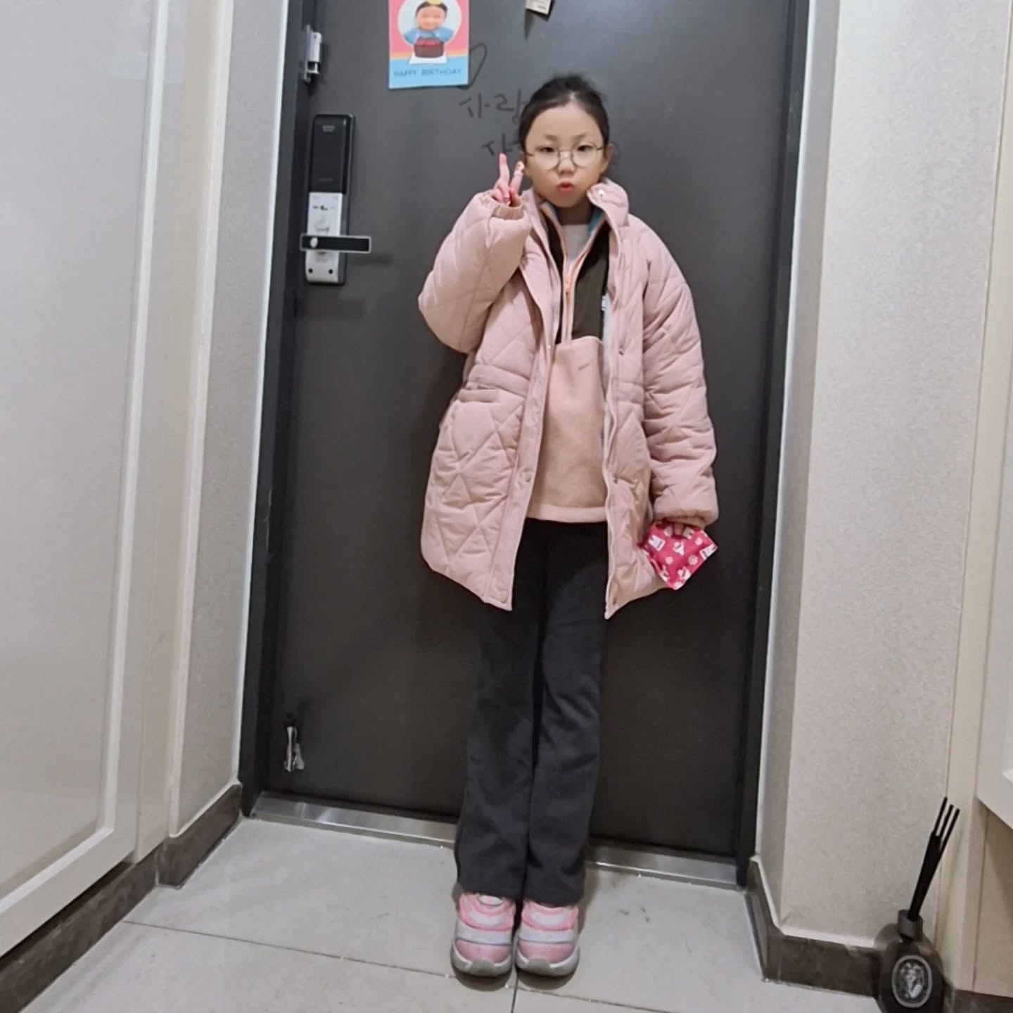 #등교완료🙋‍♀️ 
이제 진짜 크리스마스가 코앞😄