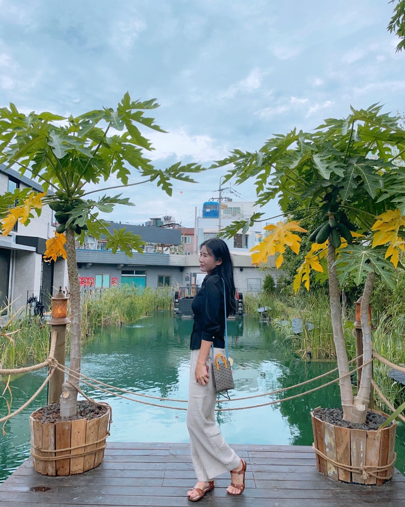 ⠀ ⠀ ⠀ ⠀ ⠀ ⠀
⠀ ⠀ ⠀ ⠀ ⠀ ⠀
⠀ ⠀ ⠀ ⠀ ⠀ ⠀
날씨도 덥고, 복장도 참 덥고 🌞⠀ ⠀ ⠀ ⠀ ⠀ ⠀
⠀ ⠀ ⠀ ⠀ ⠀ ⠀
⠀ ⠀ ⠀ ⠀ ⠀ ⠀
⠀ ⠀ ⠀ ⠀ ⠀ ⠀
⠀ ⠀ ⠀ ⠀ ⠀ ⠀
⠀ ⠀ ⠀ ⠀ ⠀ ⠀
⠀ ⠀ ⠀ ⠀ ⠀ ⠀
⠀ ⠀ ⠀ ⠀ ⠀ ⠀
⠀ ⠀ ⠀ ⠀ ⠀ ⠀
#살라댕템플 ⠀ ⠀ ⠀ ⠀ ⠀ ⠀
#핫해핫해성수⠀ ⠀ ⠀ ⠀ ⠀ ⠀⠀ ⠀ ⠀ ⠀ ⠀ ⠀
⠀ ⠀ ⠀ ⠀ ⠀ ⠀